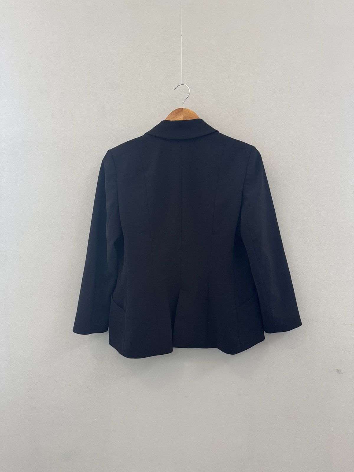 Dior 2022 Dior uniforms women’s blazer classy tailoring Size M / US 6-8 / IT 42-44 - 7 Thumbnail