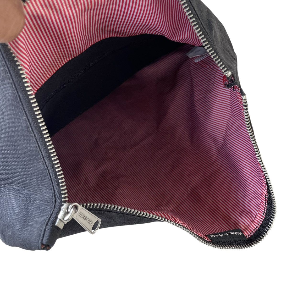 Herschel Supply Co. Herschel Supply Co. USA Magnetic Foldable Clutch Sleeve Size ONE SIZE - 7 Thumbnail