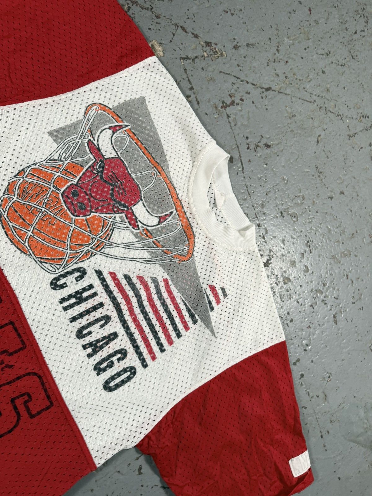 NBA Vintage Chicago Bulls 90s Mesh Jersey Size US L / EU 52-54 / 3 - 3 Thumbnail