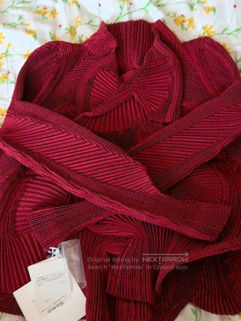Issey Miyake Issey Miyake Red Bud Coat Size S / US 4 / IT 40 - 2 Thumbnail
