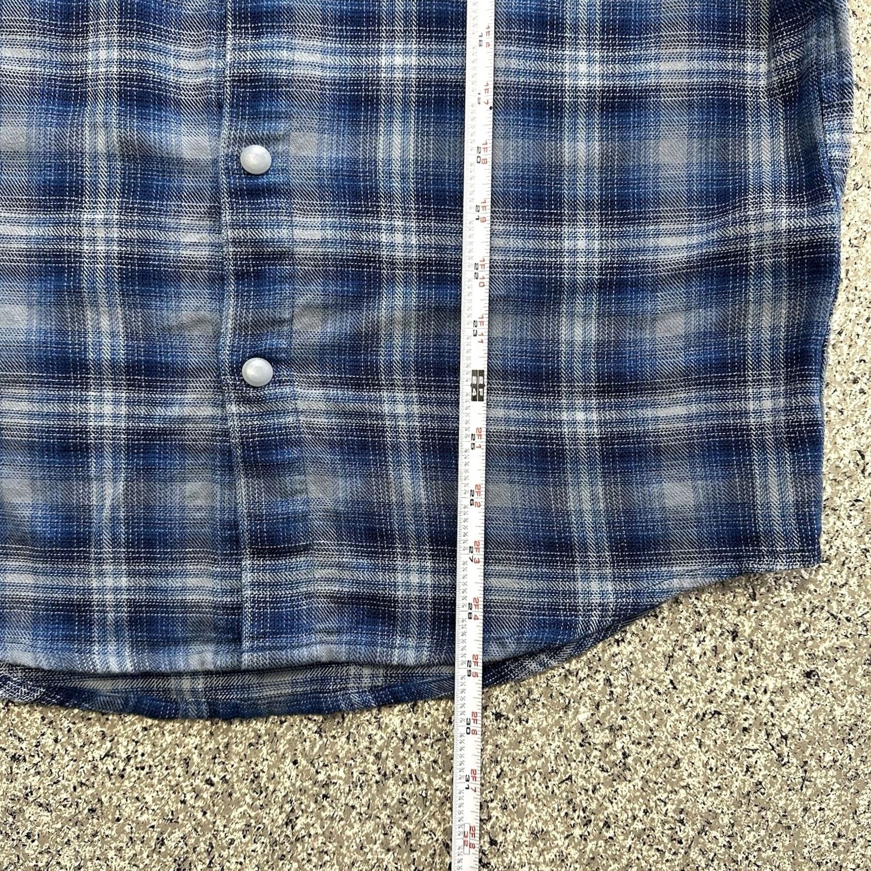 Under Armour Under Armour Tradesman Flex Flannel Long Sleeve Snap Button Shirt Mens M Blue Size US M / EU 48-50 / 2 - 4 Thumbnail