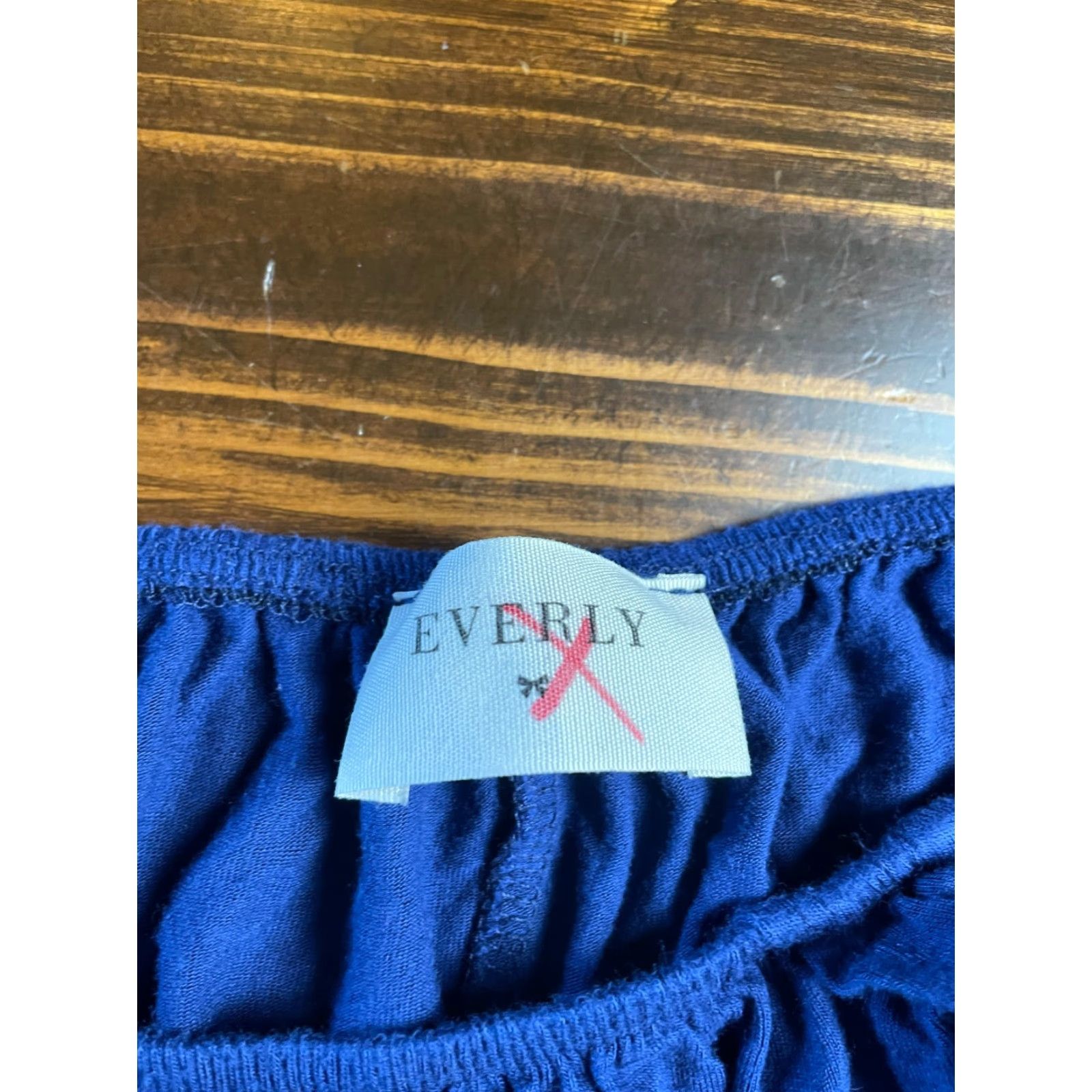 Vintage Everly Shirt Women’s Size Small Navy Blue Off Shoulder Cropped Shirt Short Sleeve Vintage No Size S / US 4 / IT 40 - 6 Thumbnail