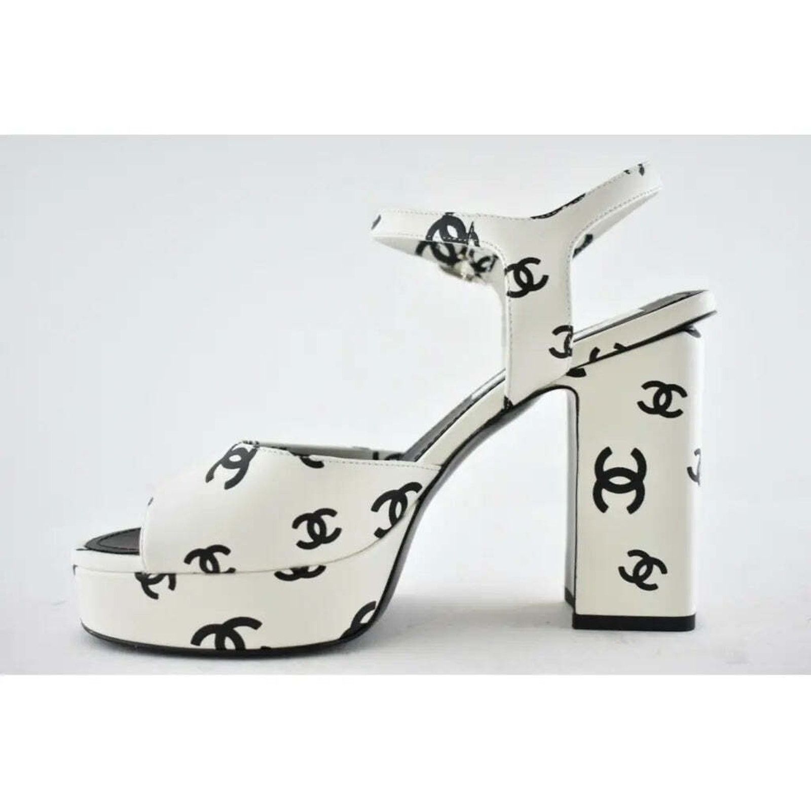 Chanel Chanel 22S White Black Lambskin CC Logo Platform Strap Size US 11.5 / IT 41.5 - 8 Thumbnail