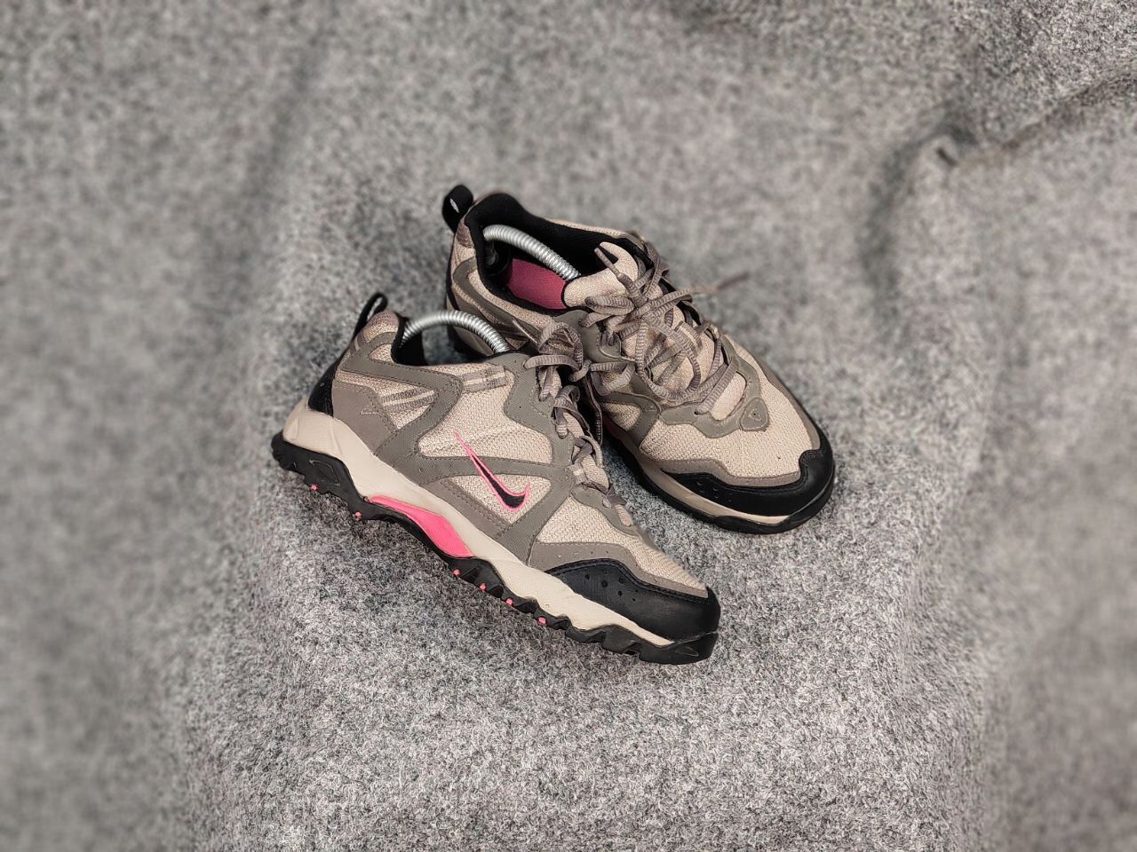 Nike ACG Vintage Nike ACG All-Trac Hiking Women's Sneaker Size US 7 / IT 37 - 5 Thumbnail