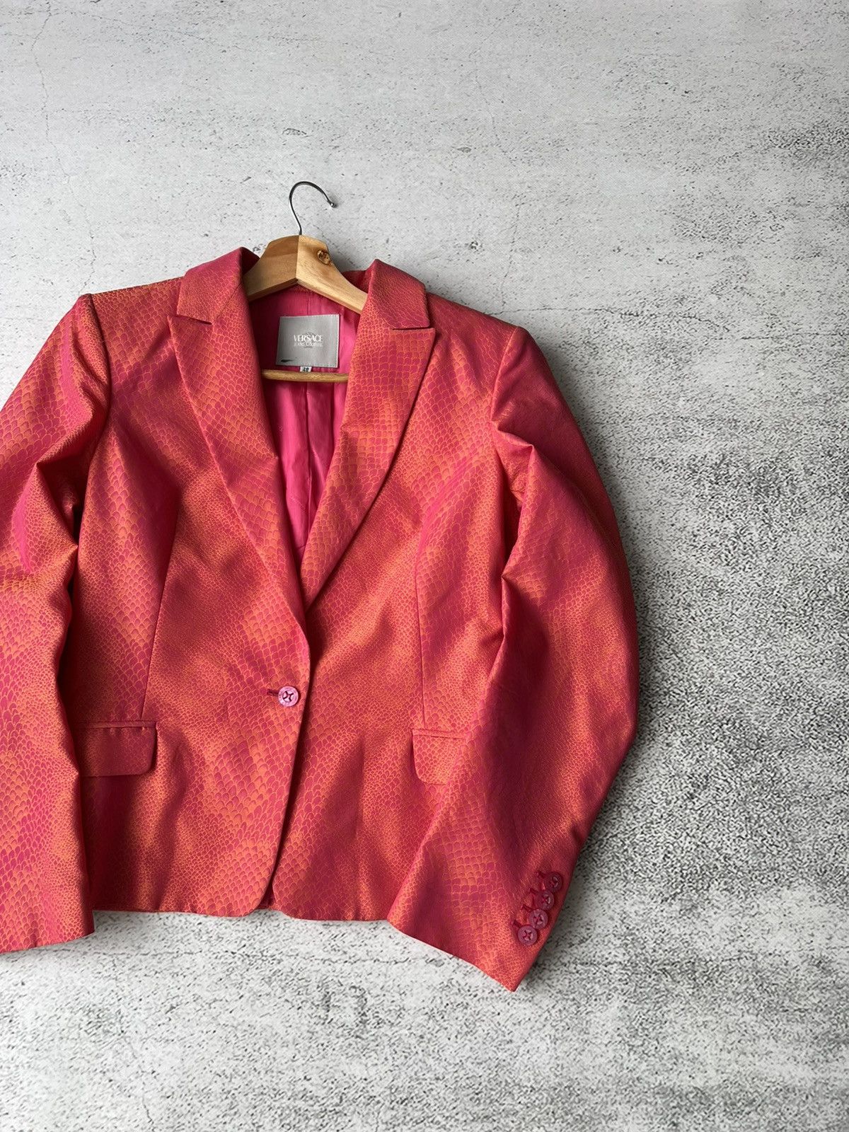Versace Jeans Couture Vintage Versace Jeans Couture Blazer Pink Made in Italy Rare Size M / US 6-8 / IT 42-44 - 2 Thumbnail