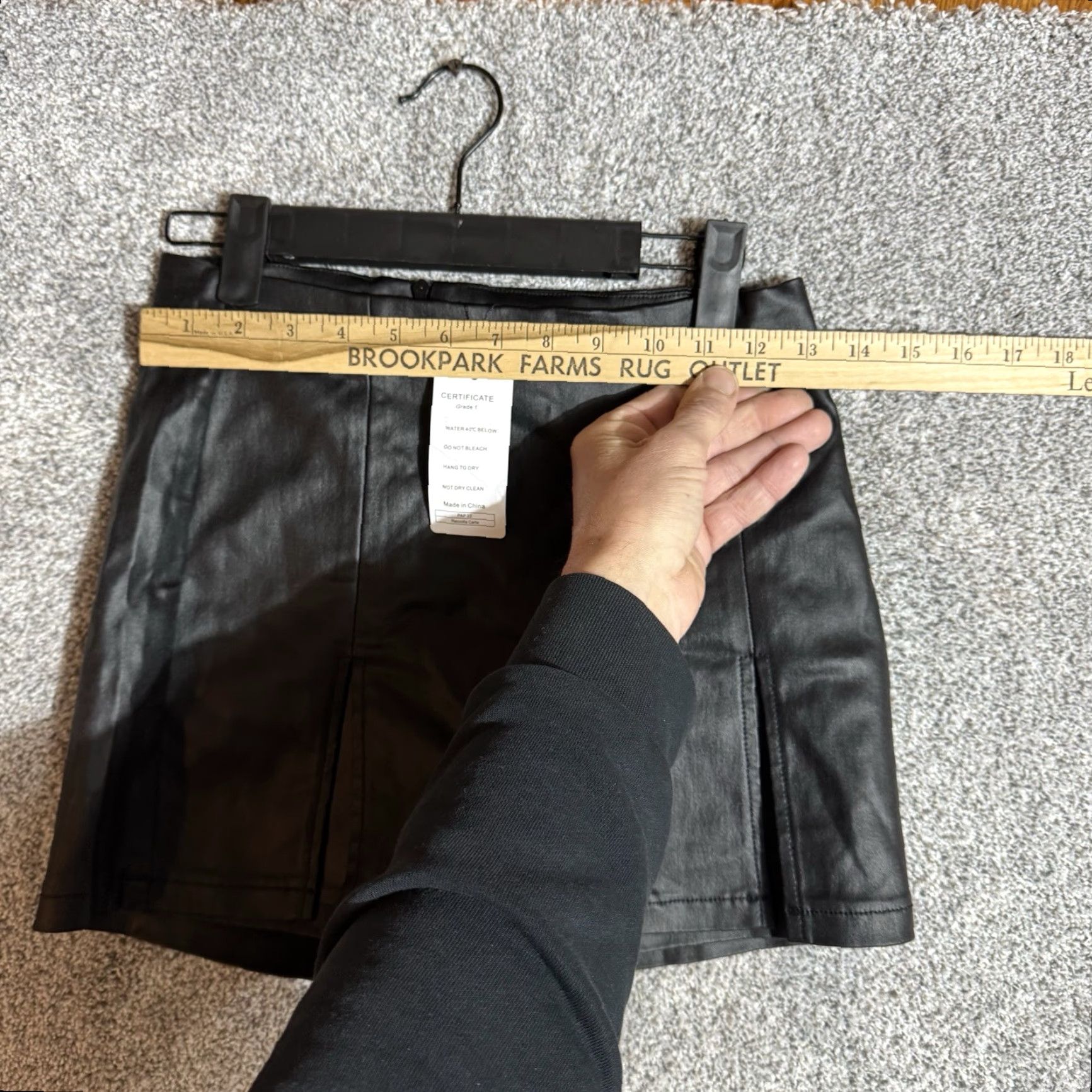 Vintage Apperloth Skort Women Medium Black Faux Leather Edgy Streetwear Biker Y2K Minimalist Grunge Punk City Motorcycle Size 32" / US 10 / IT 46 - 4 Thumbnail