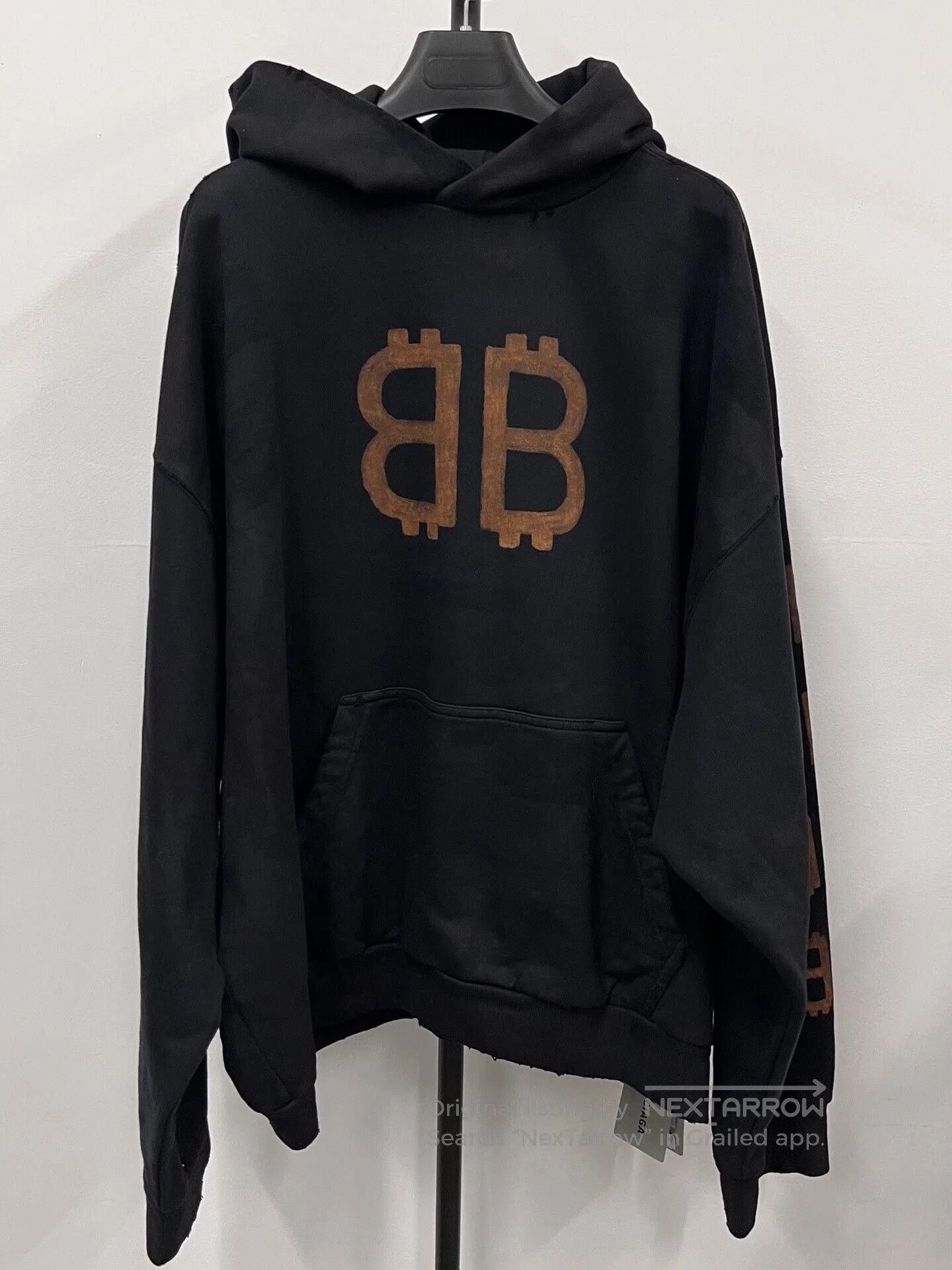 Balenciaga balenciaga bitcoin hoodie in black. Size US M / EU 48-50 / 2 - 1 Thumbnail