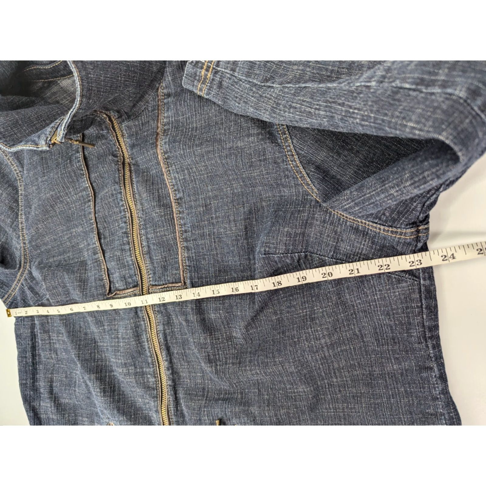 Denime Liz & Me Jean Jacket Women's 0X Denim Full Zip Blue Leather Trim Detail Plus Size Jacket Womens Shape Jacket Size 40" / US 18 - 6 Thumbnail
