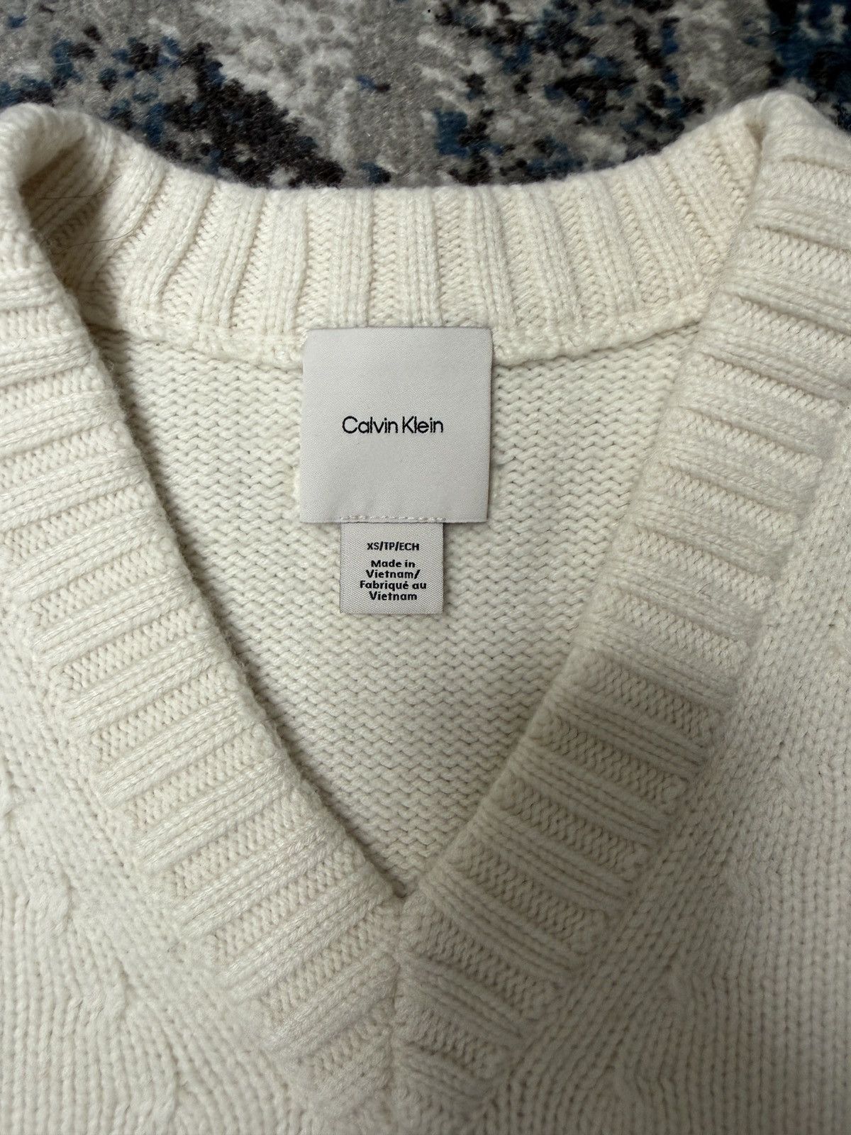 Calvin Klein Calvin klein white v neck sweater Size US XS / EU 42 / 0 - 3 Thumbnail
