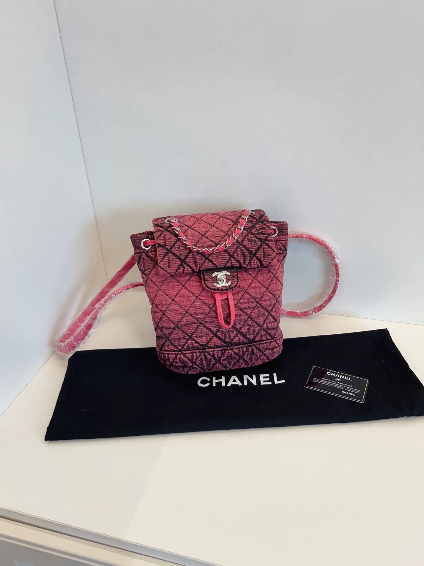 Chanel Pre-loved Bag Very good condition Size ONE SIZE - 1 Thumbnail