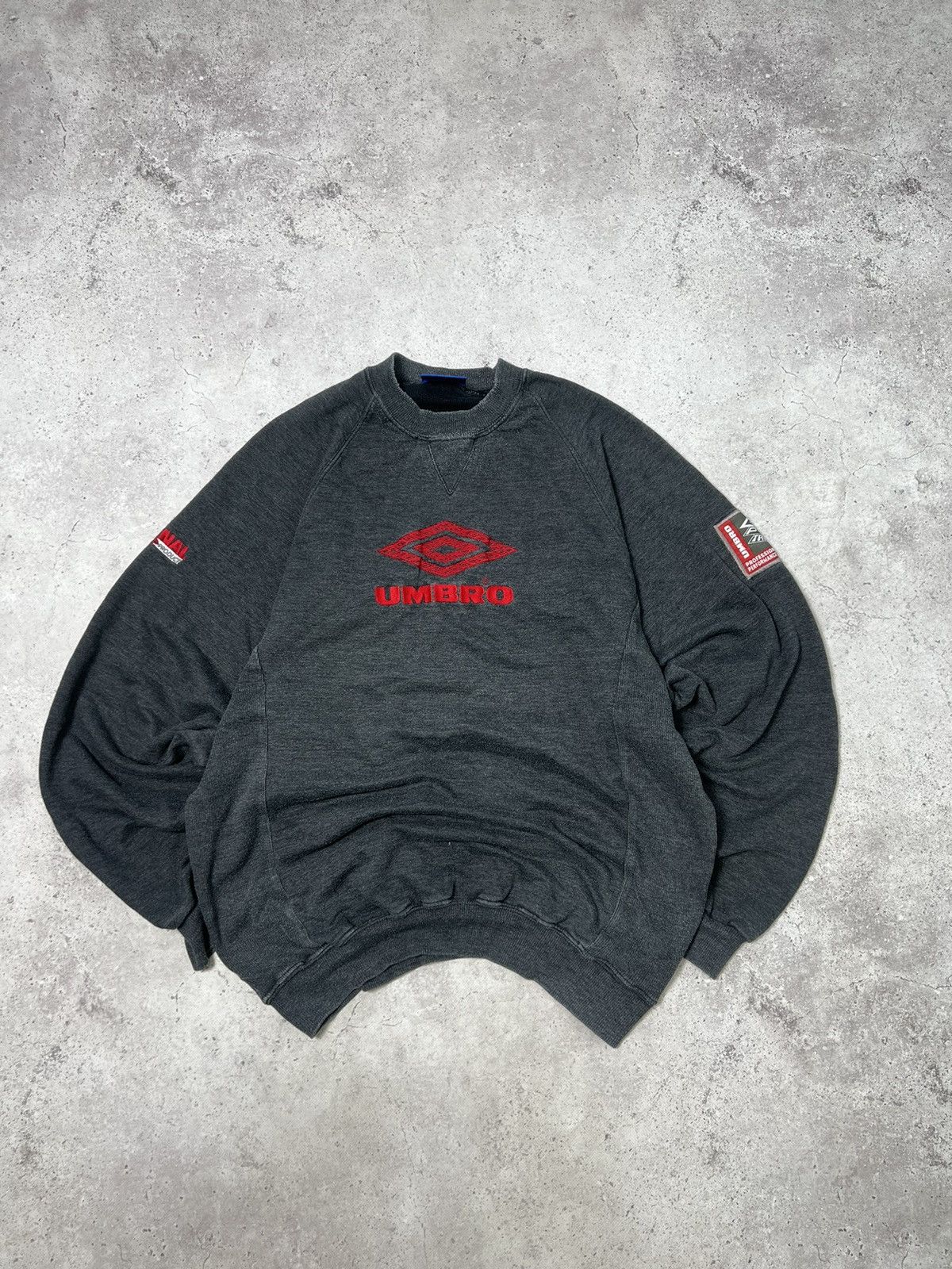 Umbro × Vintage Vintage 90s Umbro Pro Training Embroidered Baggy Sweatshirt Size US XL / EU 56 / 4 - 2 Thumbnail