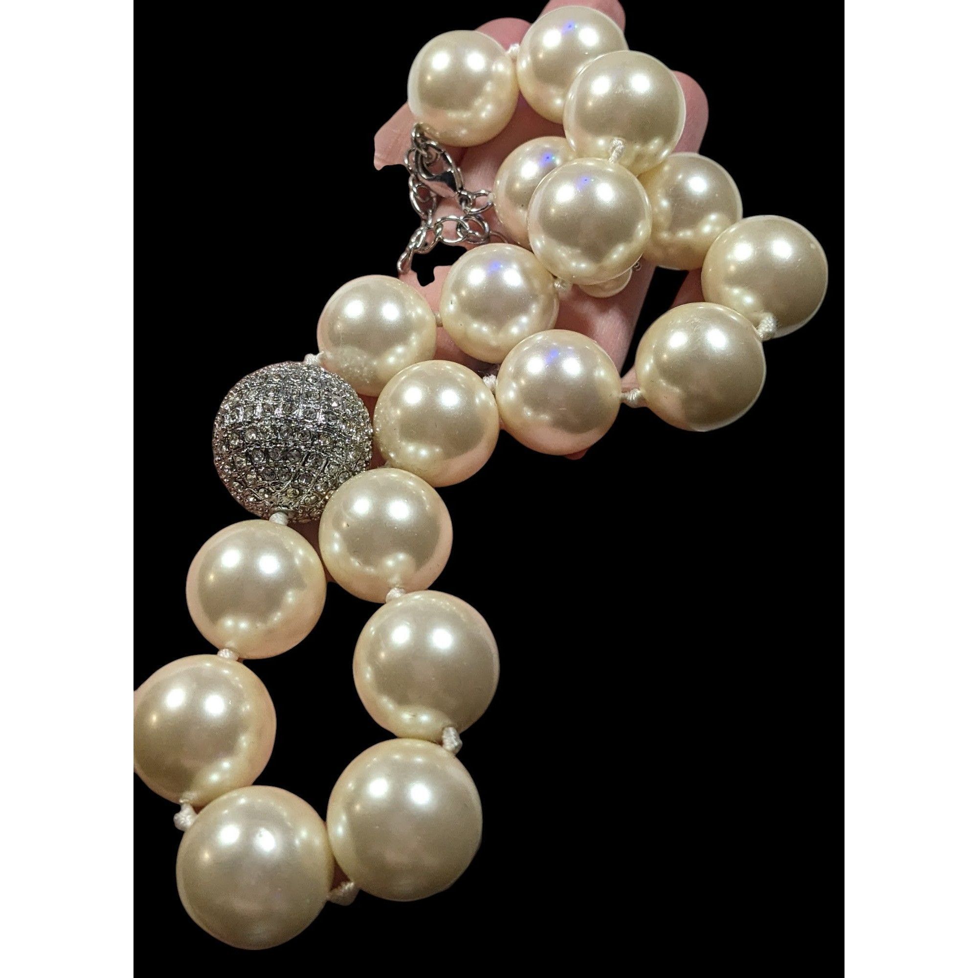 Other Vintage Glam Chunky Faux Pearl Necklace With Rhinestone Bead Size ONE SIZE - 5 Thumbnail