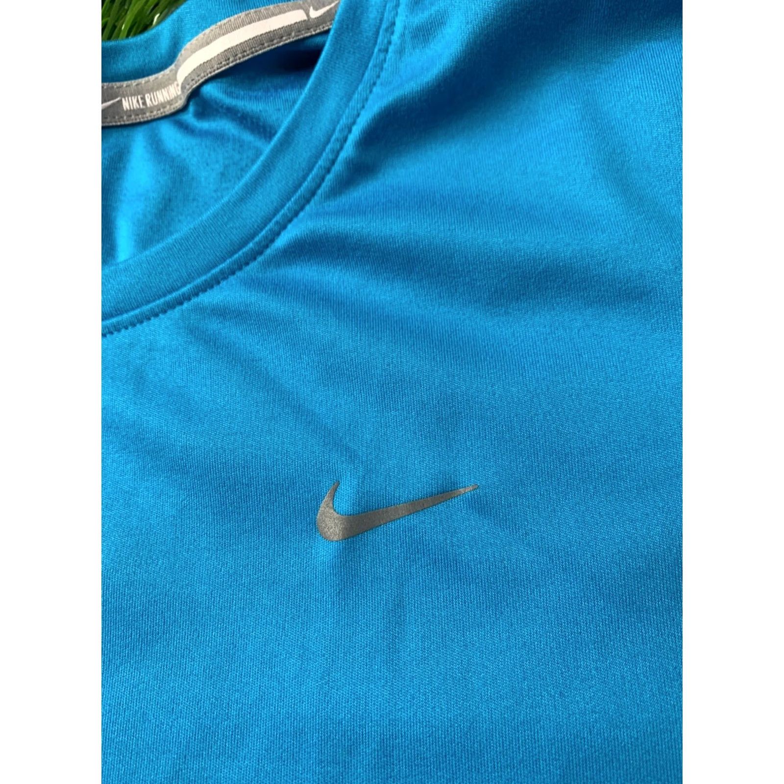 Nike NIKE RUNNING SHIRT Women M Medium Blue 2016 Dri-FIT Training Jersey T-Shirt Nike Run Size M / US 6-8 / IT 42-44 - 3 Thumbnail