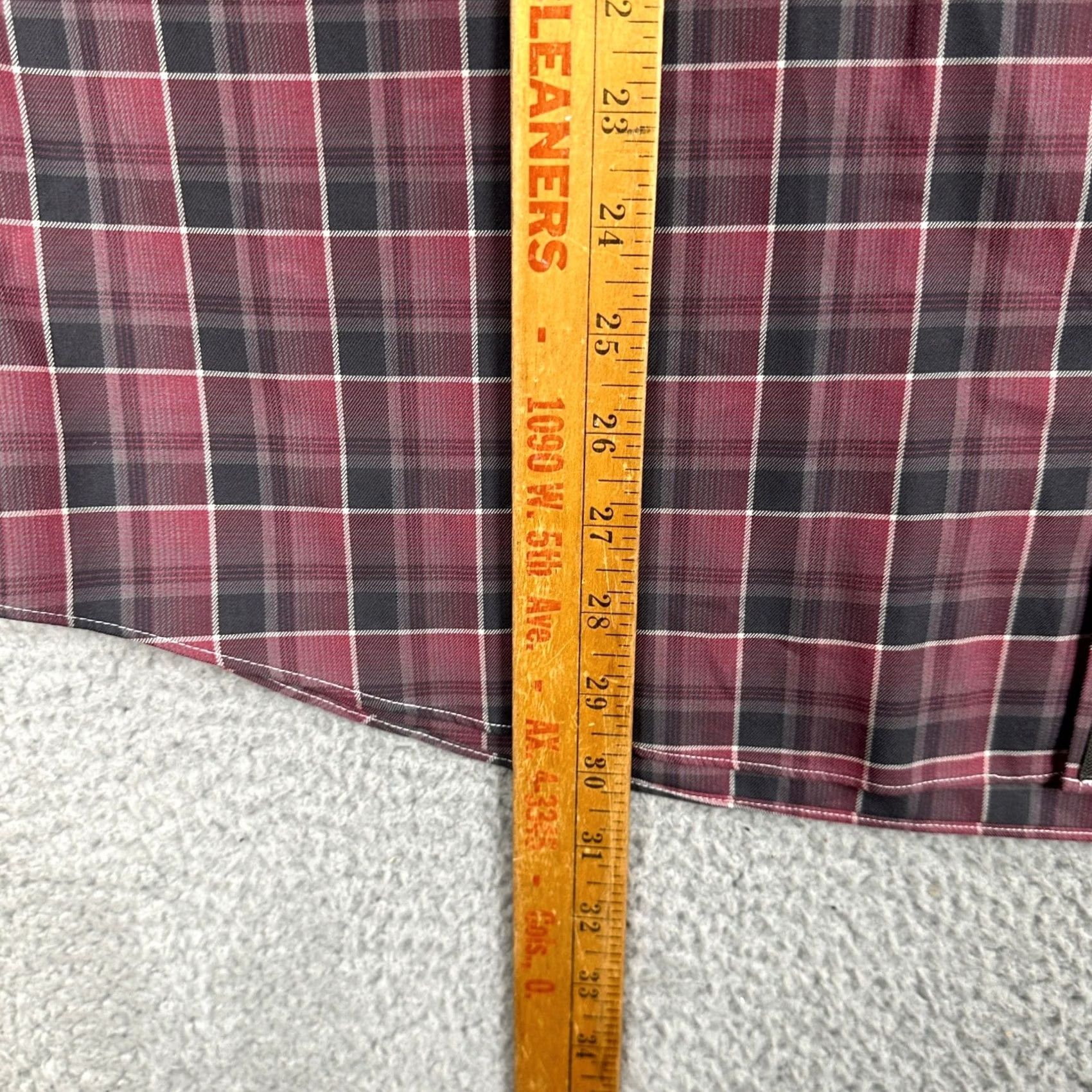 UNTUCKit UNTUCKit Mens 2XL Shirt Button Up Red Madras Plaid Wrinkle Free Authentic EUC Size US XXL / EU 58 / 5 - 6 Thumbnail