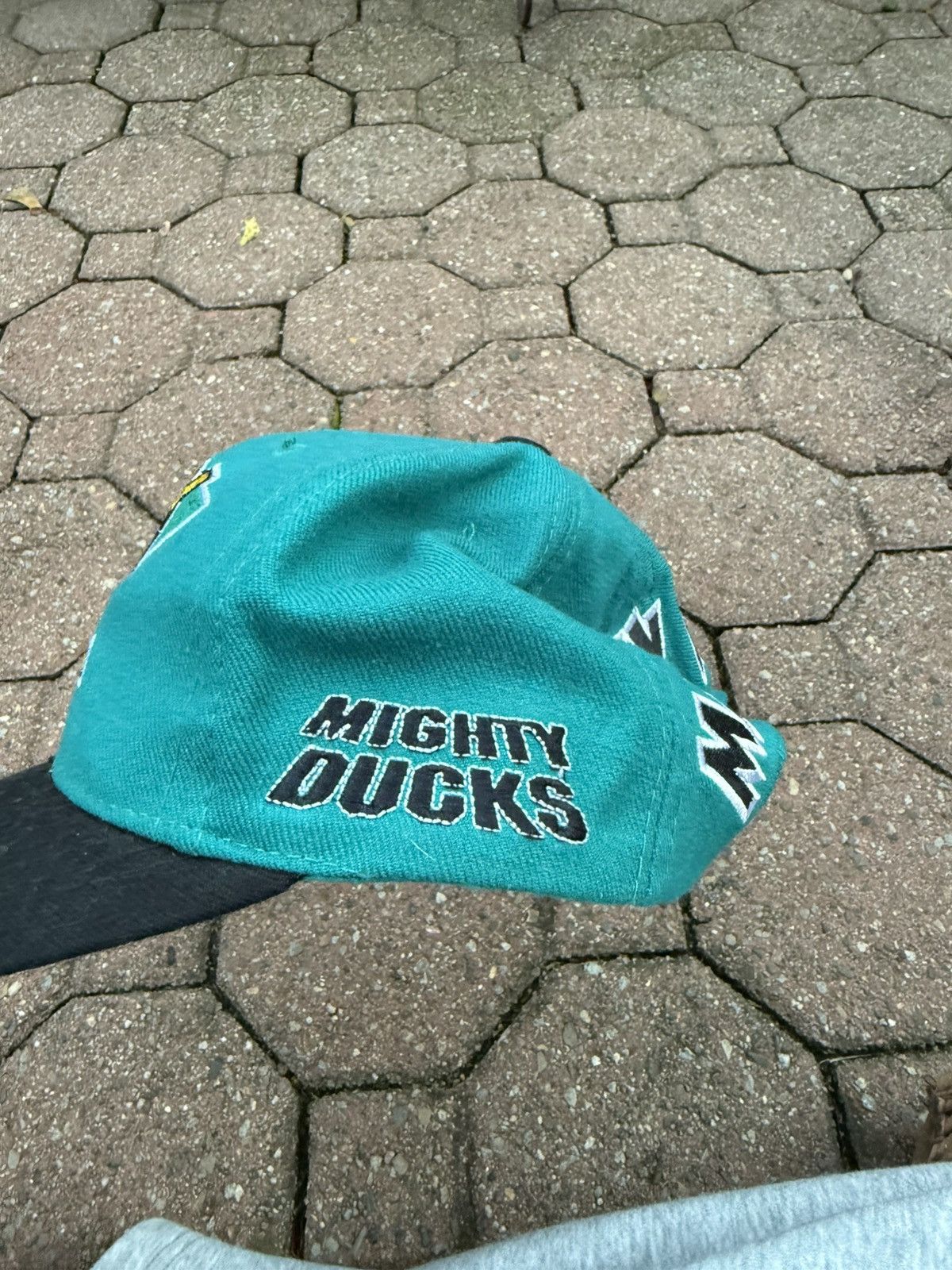 Vintage Vintage Mighty Duck Snapback NHL Official rare Size ONE SIZE - 9 Thumbnail