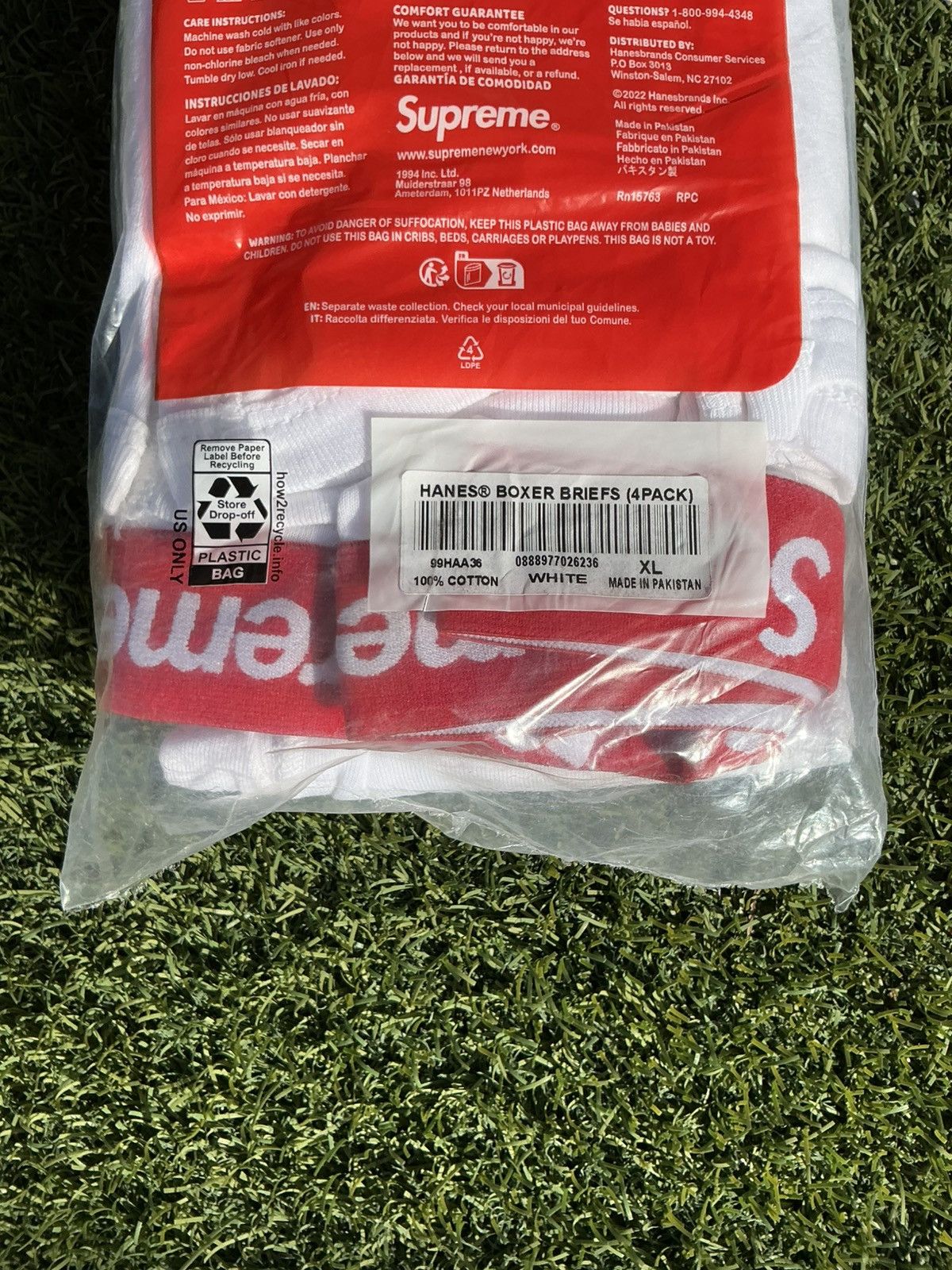 Designer × Supreme Supreme x Hanes Size 42 - 4 Thumbnail