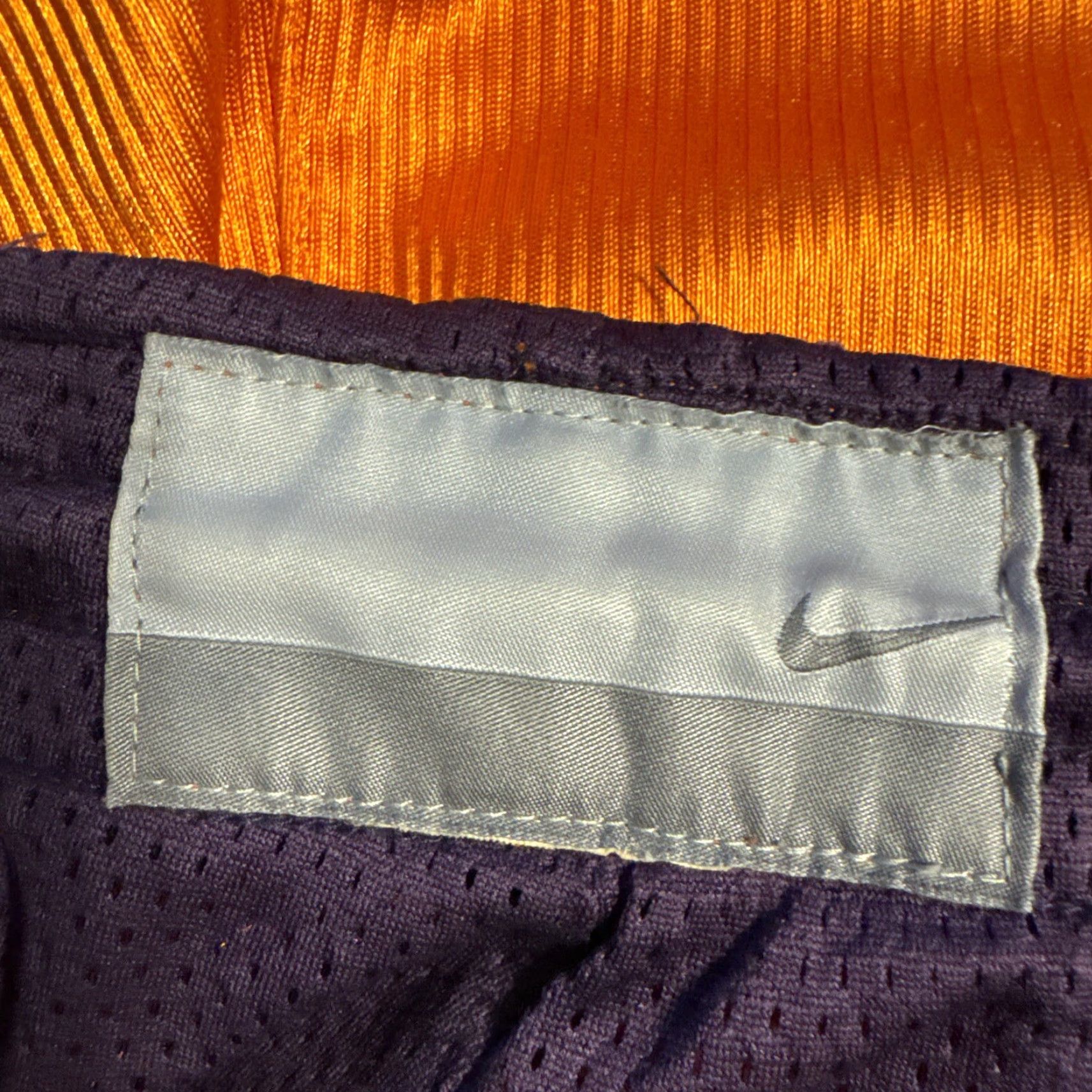 Nike VINTAGE Nike Reversible Basketball Athletic Shorts Orange Purple L/XL Mens Activewear 34” Waist 10” Inseam Size US 33 - 5 Thumbnail