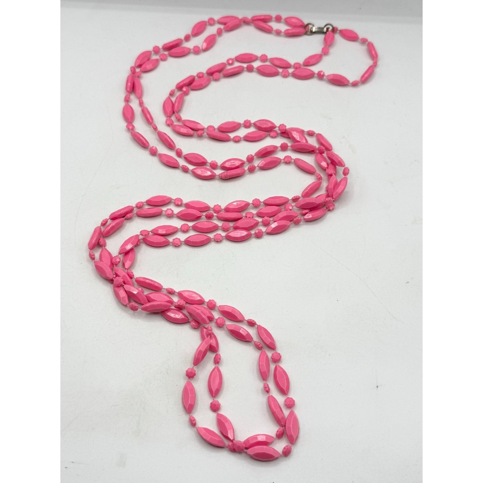 Vintage Vintage double strand pink acrylic long beaded necklace Size ONE SIZE - 4 Thumbnail