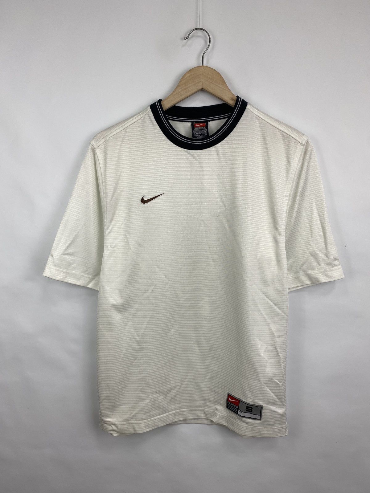 Nike 🇺🇸 Vintage 90s Nike T-Shirt Rare Retro Hype Y2K Size US S / EU 44-46 / 1 - 3 Thumbnail