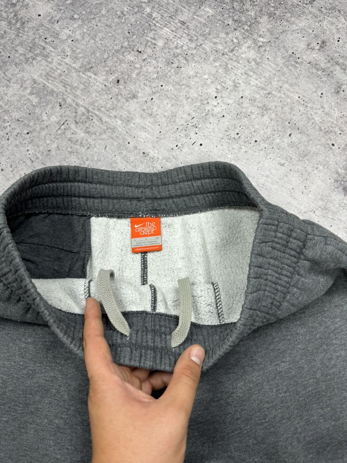 Nike × Vintage Vintage Nike Y2K Style Grey Wide Leg Loose Sweatpants Pants Size US 30 / EU 46 - 10 Thumbnail
