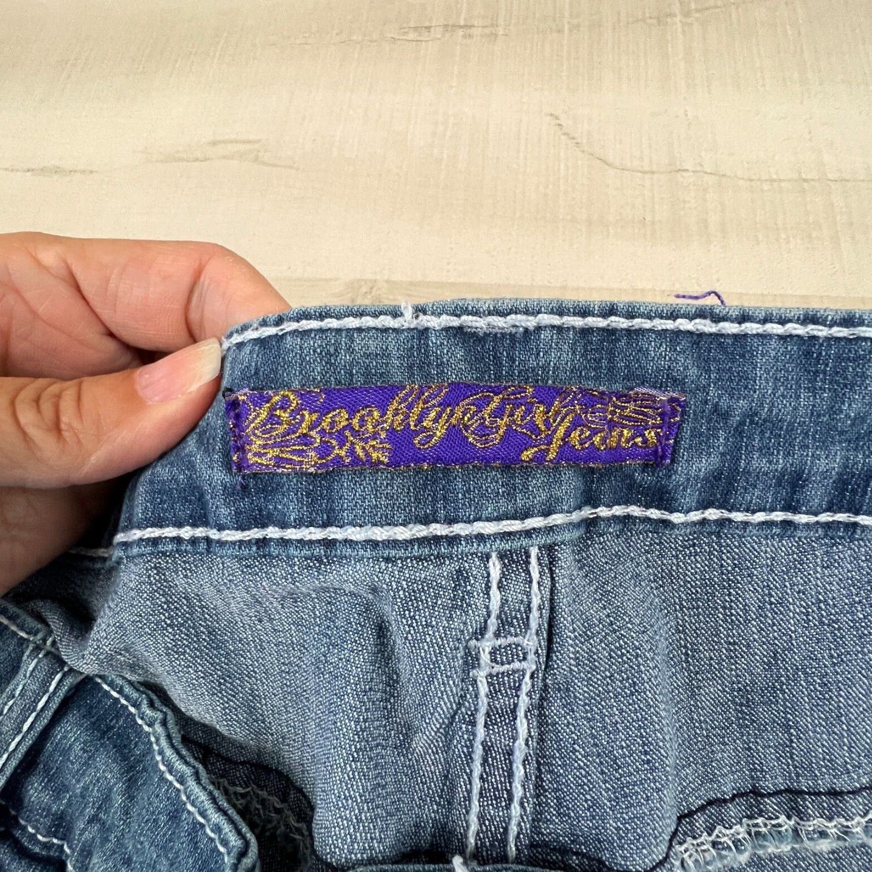 Vintage Brooklyn Girl Jeans Women's 18 Medium Wash Cropped Capri Rhinestones Blue Denim Regular Fit Size 40" / US 18 - 4 Thumbnail