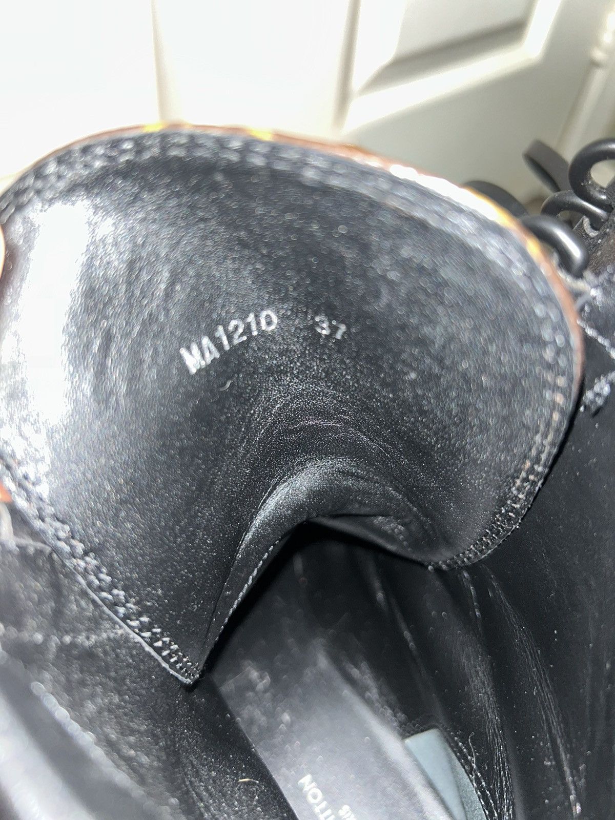 Louis Vuitton Laureate Platform Desert Boot Size US 7 / IT 37 - 5 Thumbnail