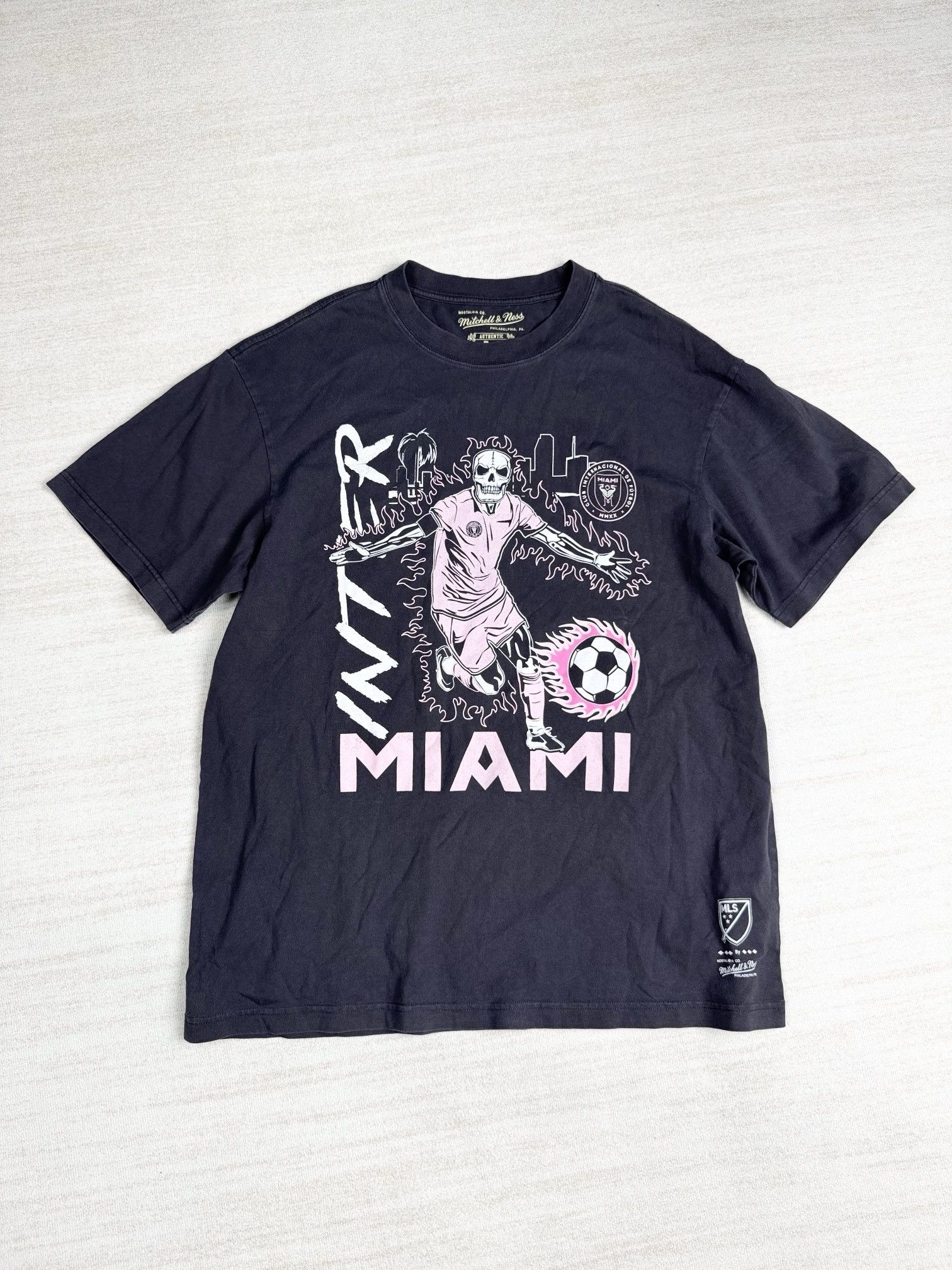 Mitchell & Ness Miami soccer tee Size US M / EU 48-50 / 2 - 1 Thumbnail