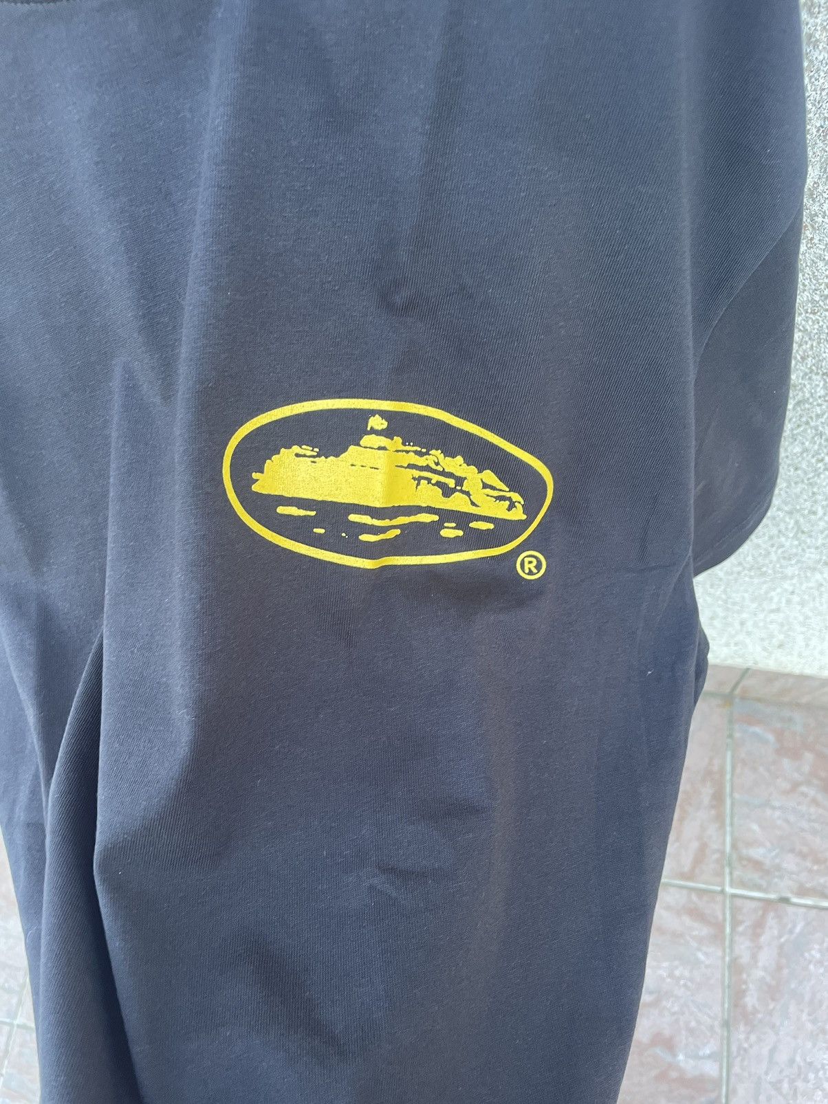 Corteiz - T shirt island Alcatraz black and yellow Size US M / EU 48-50 / 2 - 7 Thumbnail