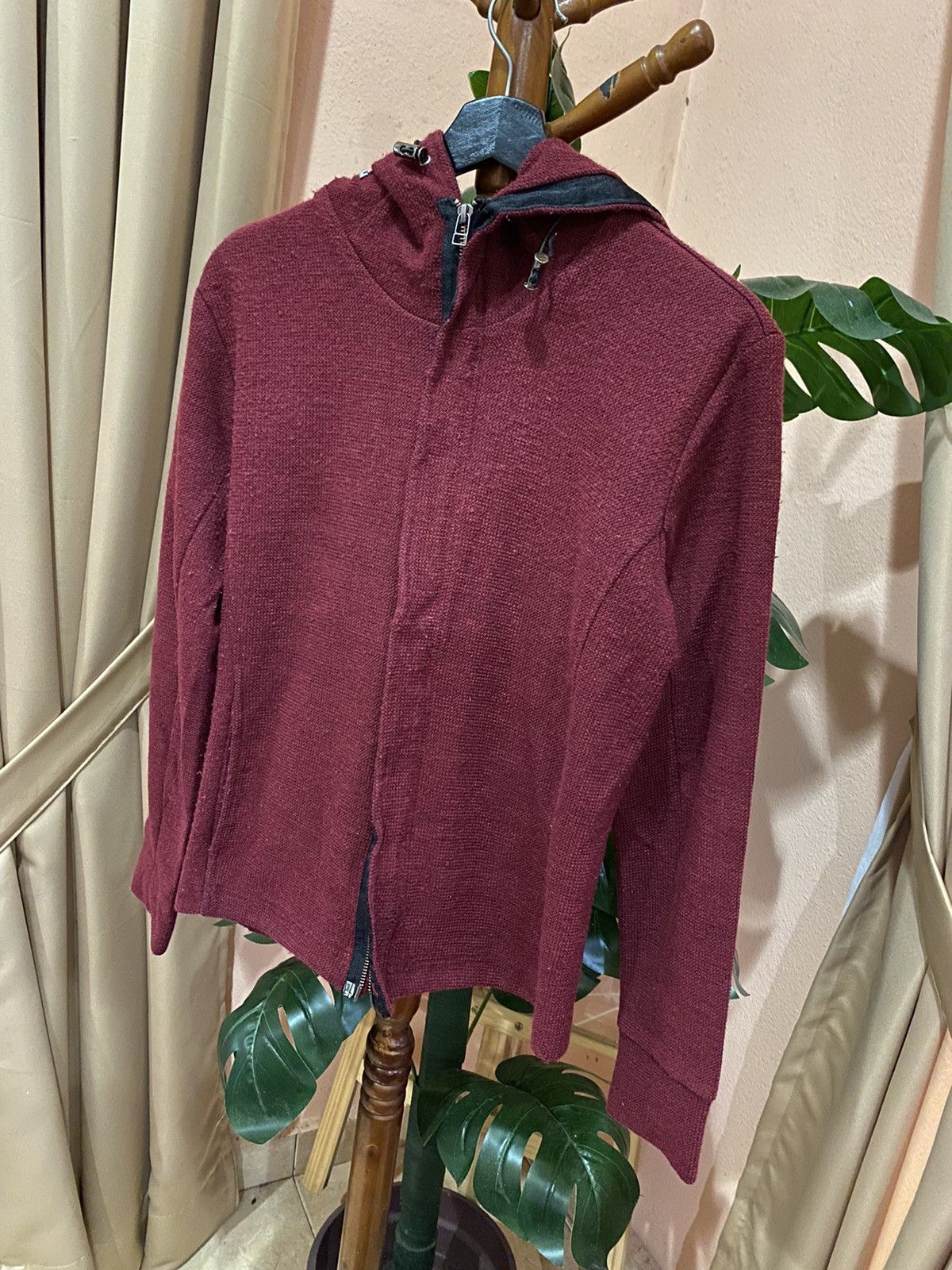 Katharine Hamnett London HAMNETT COZY MAROON HOODED WITH ZIPPER JACKET Size L / US 10 / IT 46 - 2 Thumbnail