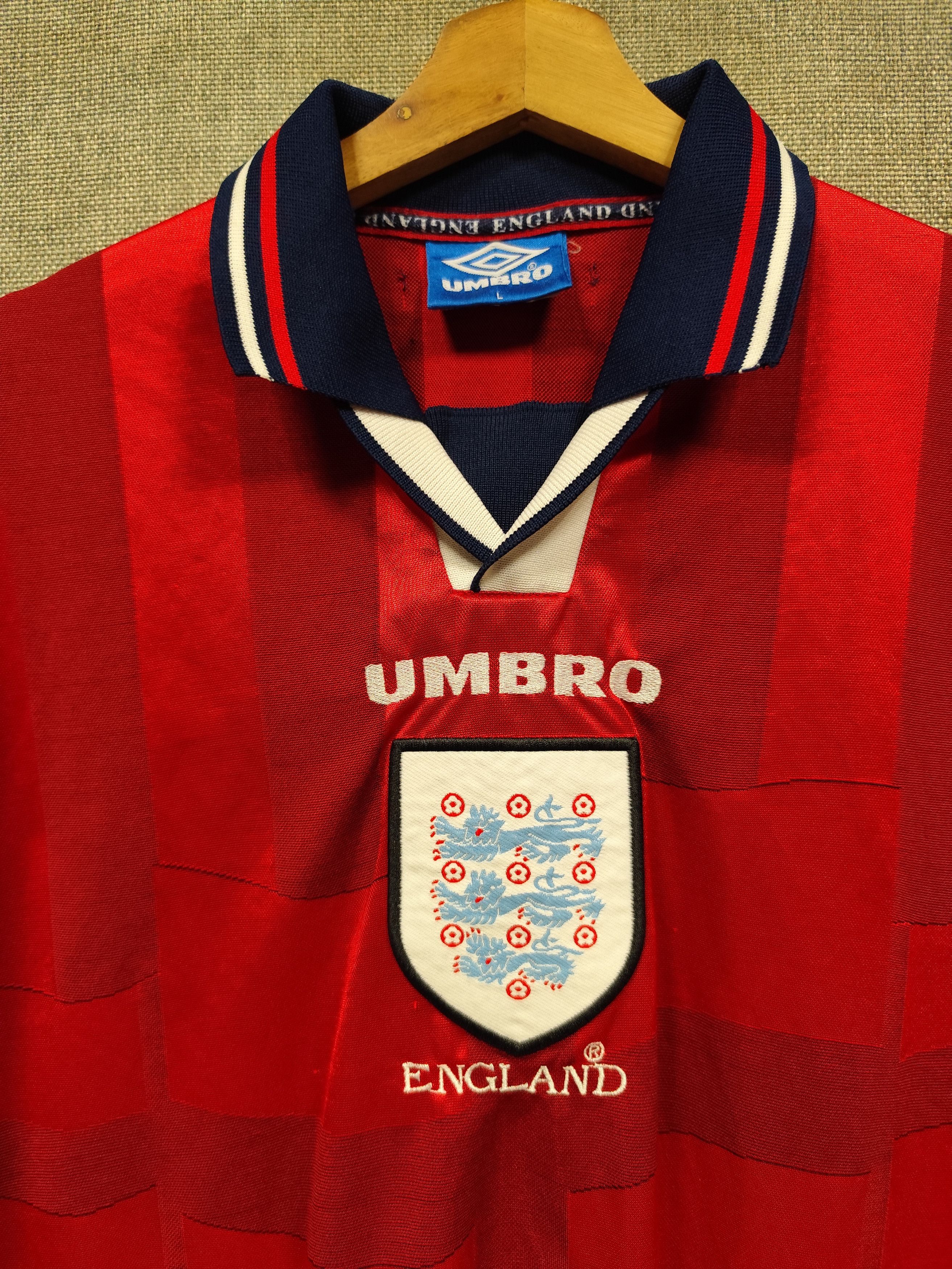 Umbro × Vintage Umbro England 1997/98 Away Soccer Jersey Football Shirt Size US L / EU 52-54 / 3 - 4 Thumbnail