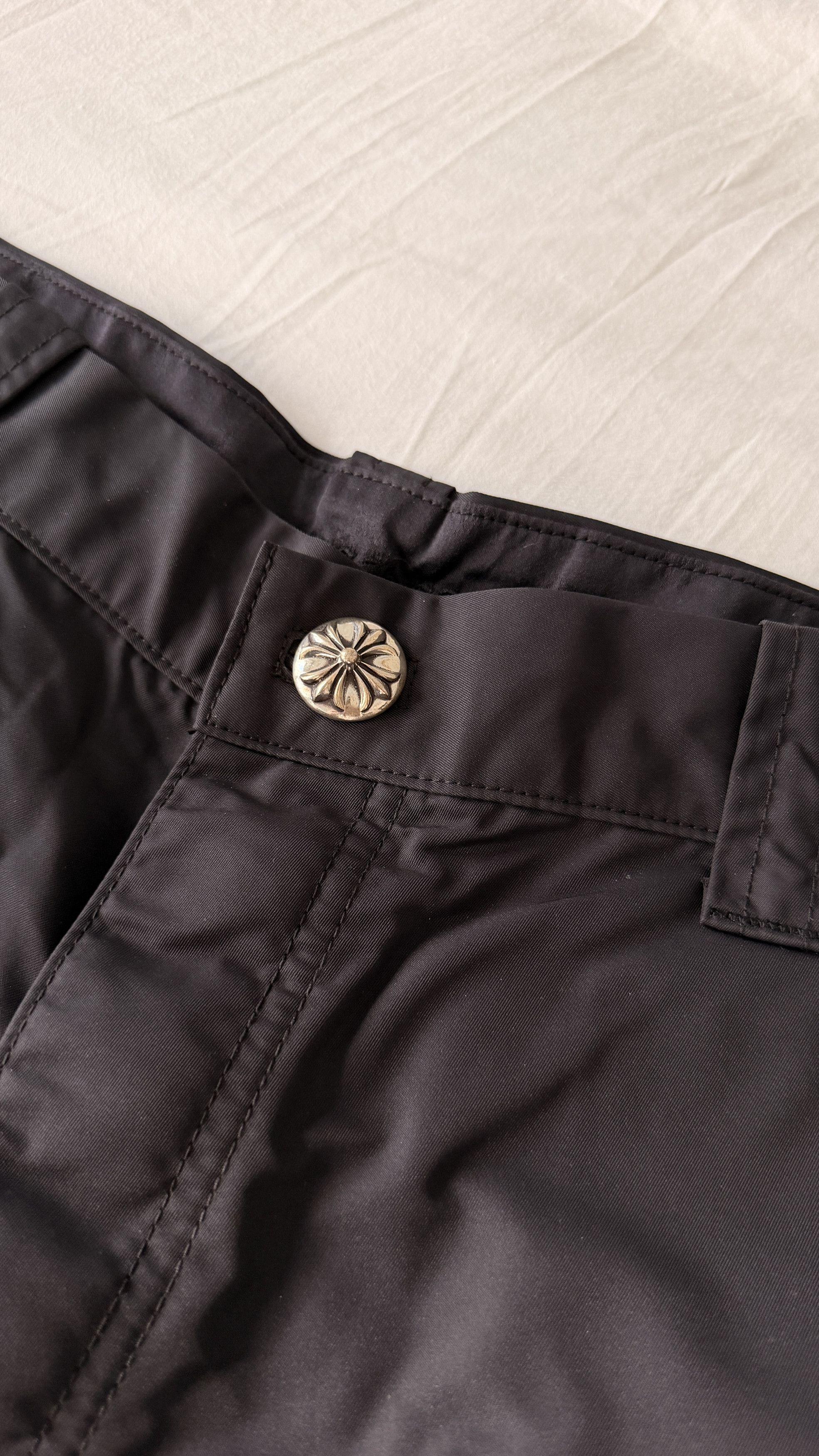 Chrome Hearts Chrome Hearts Nylon Cross Patch Double Knee Carpenter Shorts Size US 36 / EU 52 - 13 Thumbnail