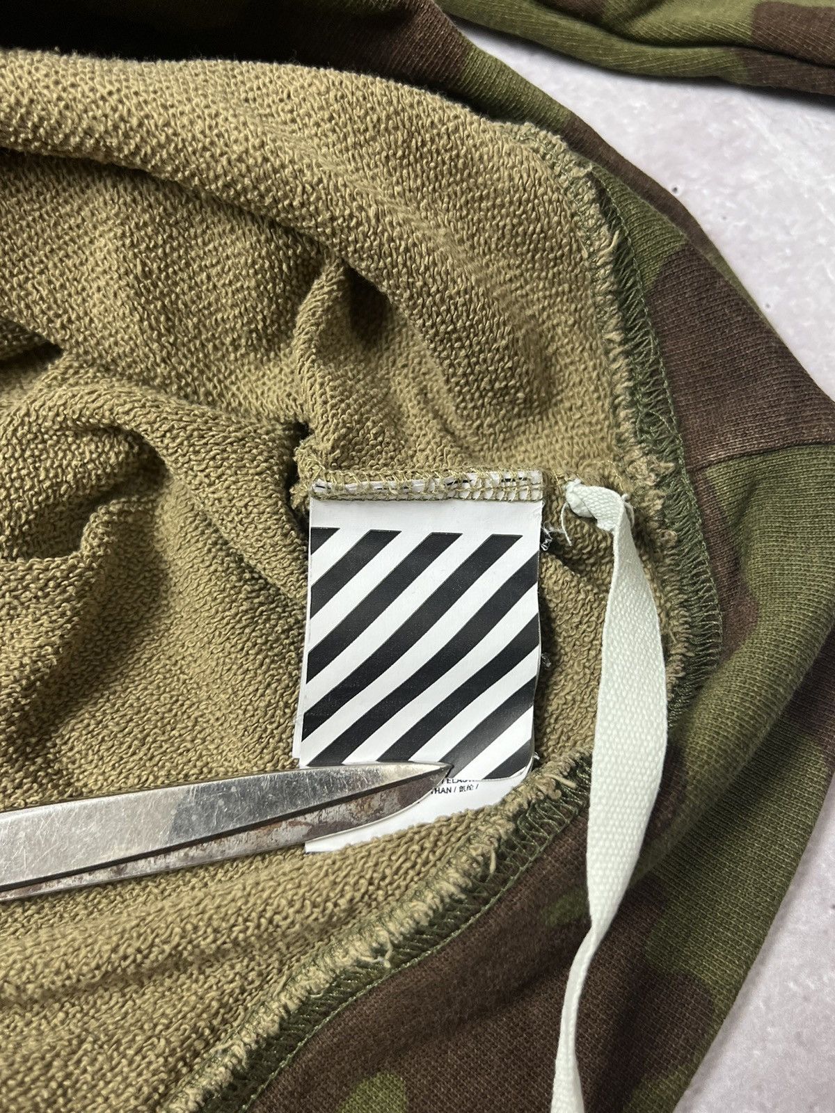 Off-White Off White Camo Sweatshirt Oversized Crewneck Size US M / EU 48-50 / 2 - 11 Thumbnail