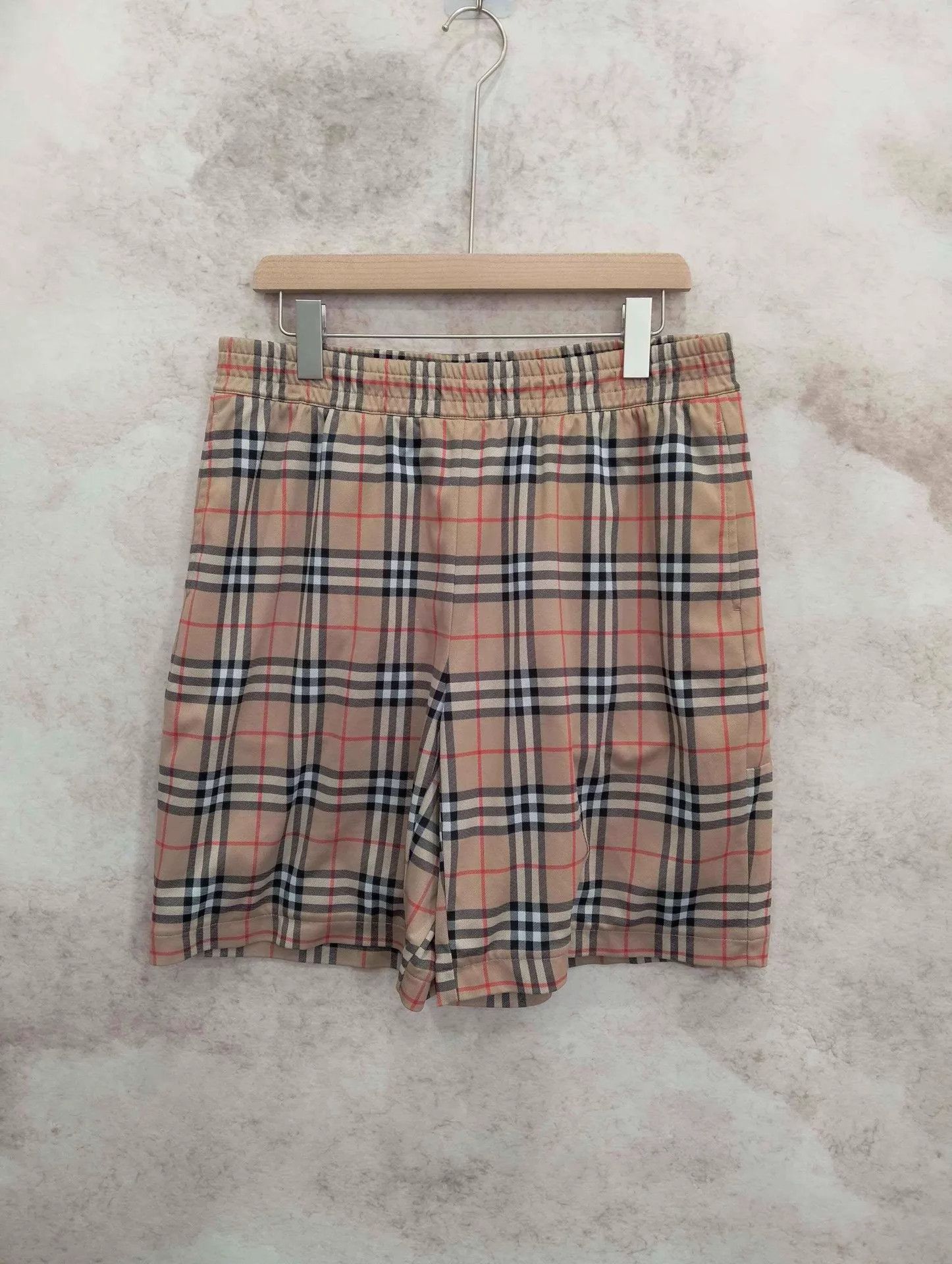 Burberry BURBERRY Elastic Waist Check L Shorts Size 28" / US 6 / IT 42 - 1 Thumbnail