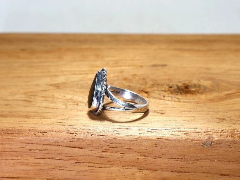 Handmade Labradorite Statement Ring: 925 Sterling Silver Jewelry, Size ONE SIZE - 7 Thumbnail