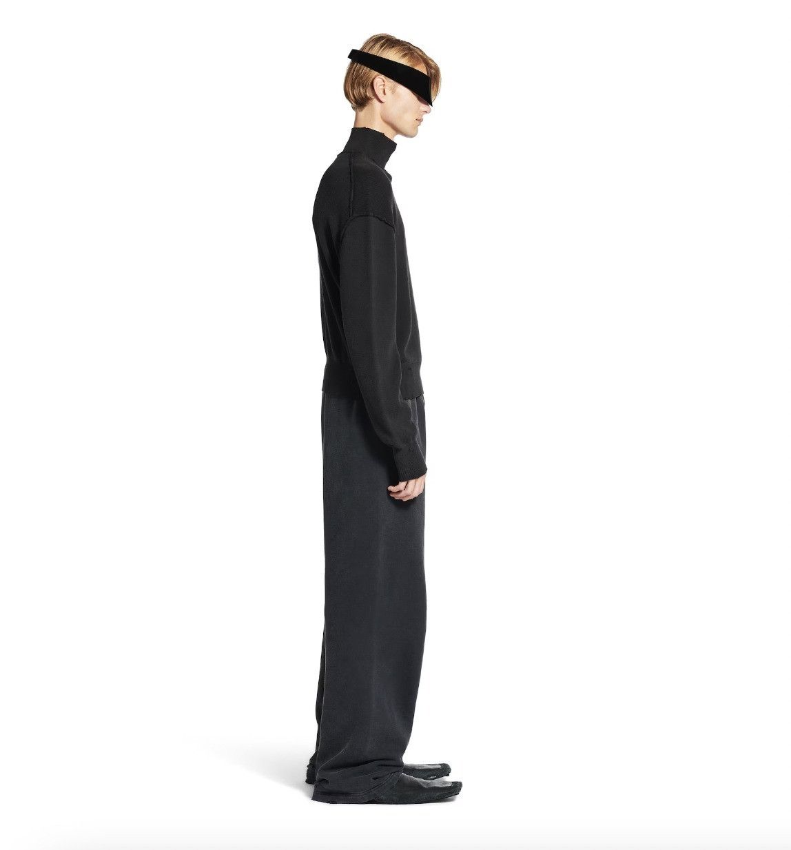 Balenciaga o1tr1nto0526 Oversized Sweater in Black Size US XL / EU 56 / 4 - 5 Thumbnail