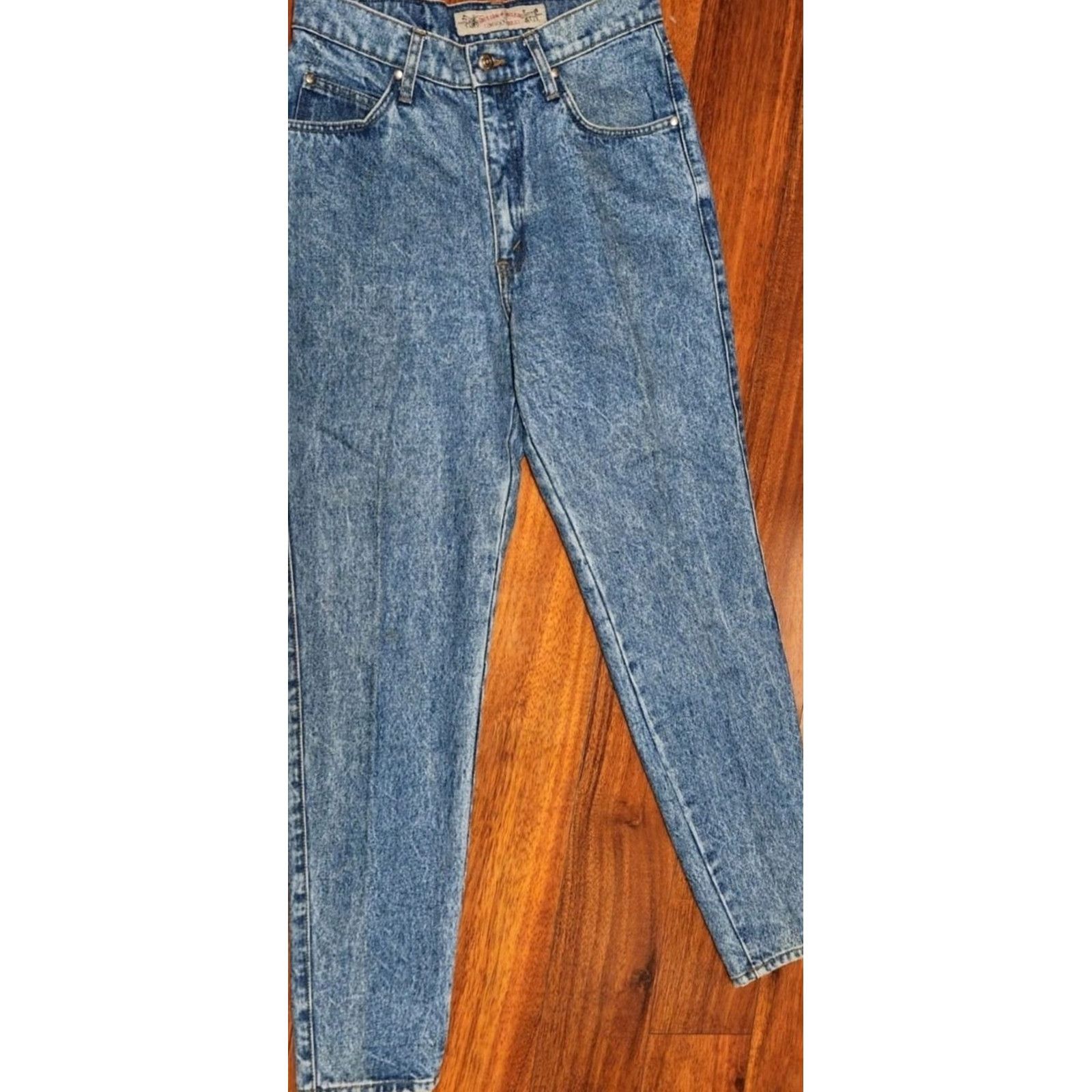Vintage VINTAGE Levis 900 Series Jeans Junior Hi Rise Women Size 11 28x31 90s Mom Blue Faded Light Denim Classic USA Womens leggings? Size 32" / US 10 / IT 46 - 3 Thumbnail
