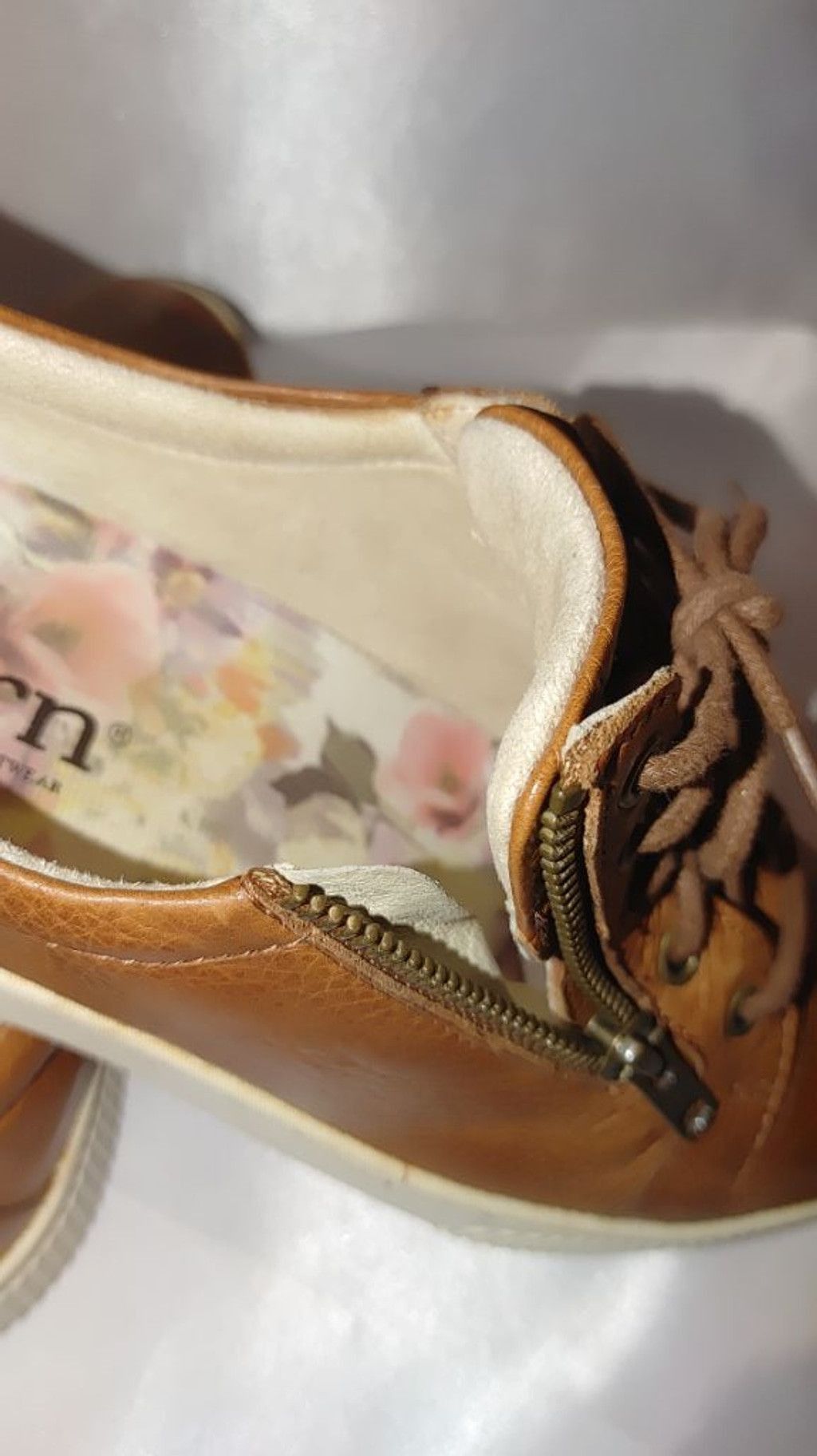 Born Born Tamara Leather Sneakers Size 7.5M Size US 7.5 / IT 37.5 - 6 Thumbnail