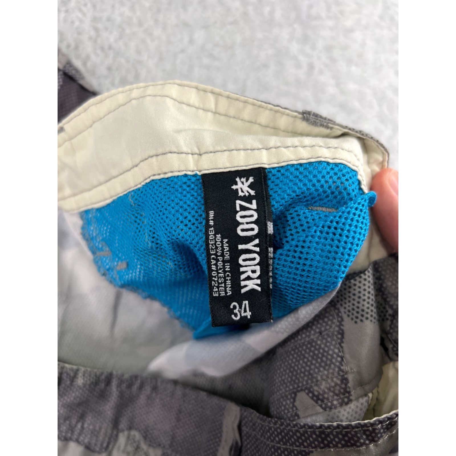 Zoo York Zoo York Men Shorts 34 Gray Urban Camo Chino 100% Polyester Skate Surf Casual Modern Mens Size US 34 / EU 50 - 3 Thumbnail
