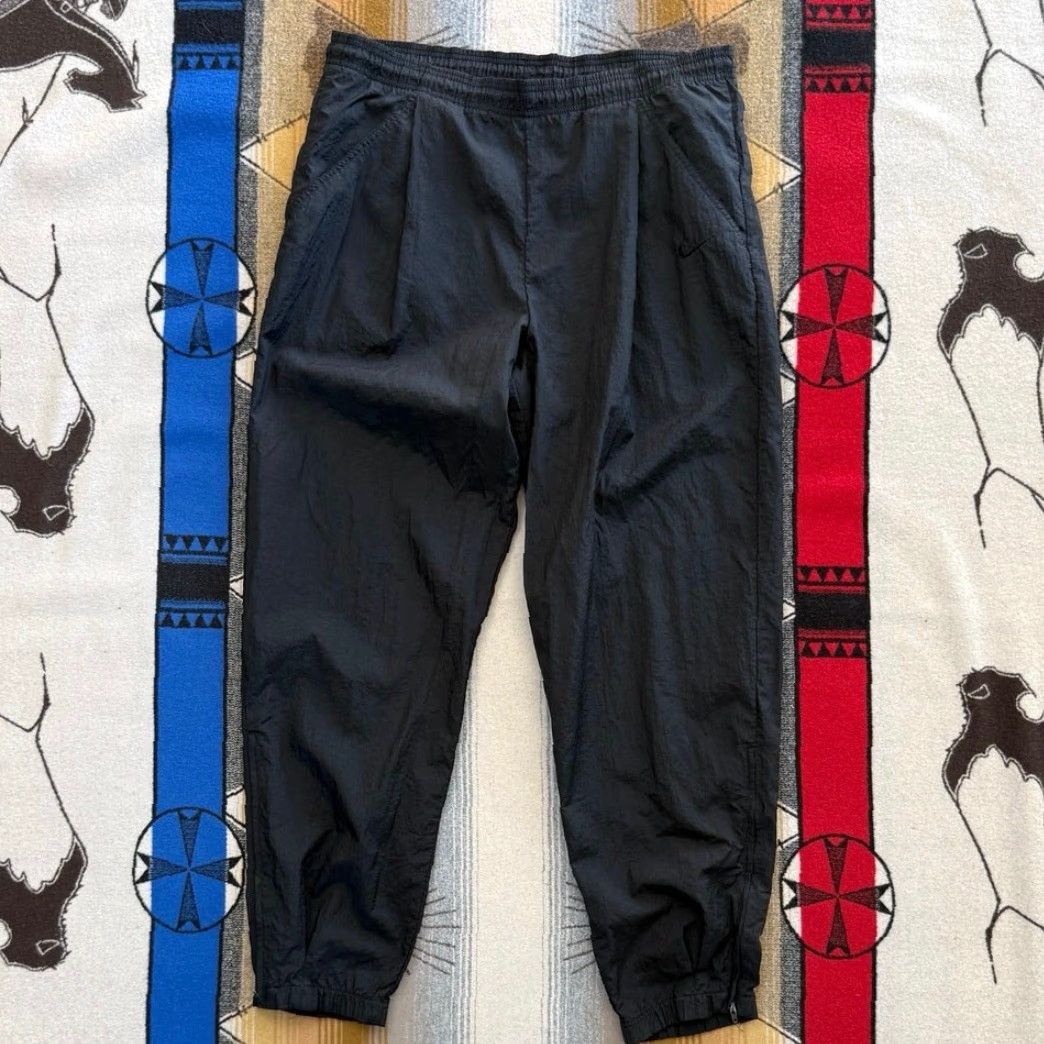 Nike VINTAGE Nike Men’s Sweatpants Track Pants L Black Sweatpants 90s Gym Workout Regular Fit Drawstring Pants Men Size US 33 - 2 Thumbnail