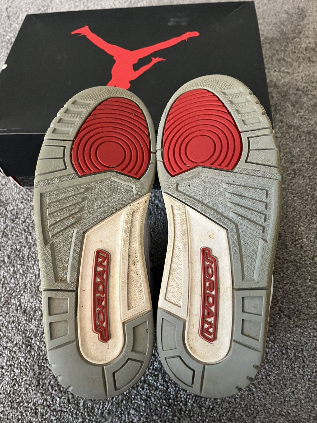 Jordan Brand Jordan Fire Red 3 Size US 8.5 / EU 41-42 - 1 Thumbnail
