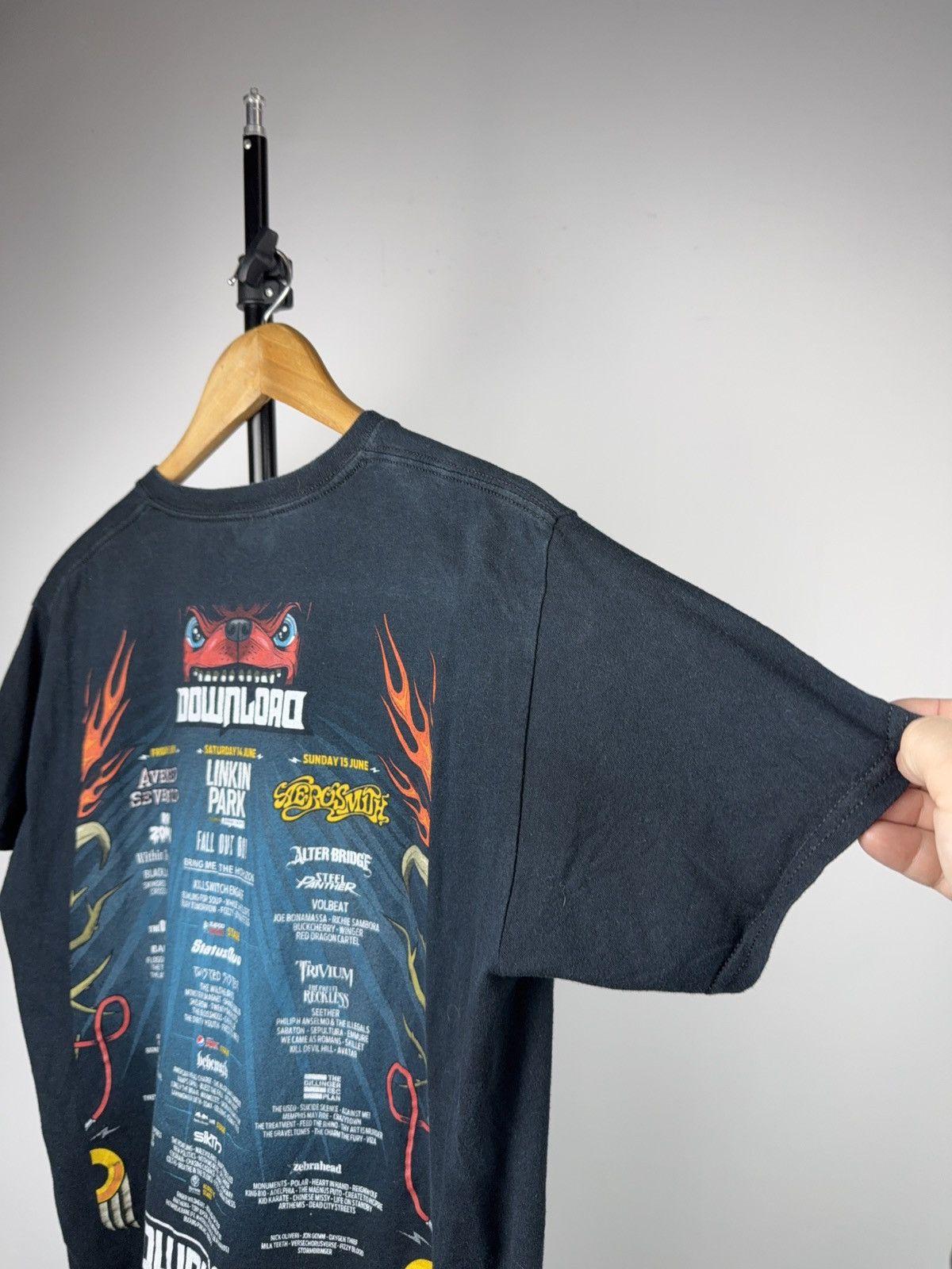 Band Tees 00s Download Festival Dog Skull Lineup Graphic T-Shirt Size US M / EU 48-50 / 2 - 15 Thumbnail