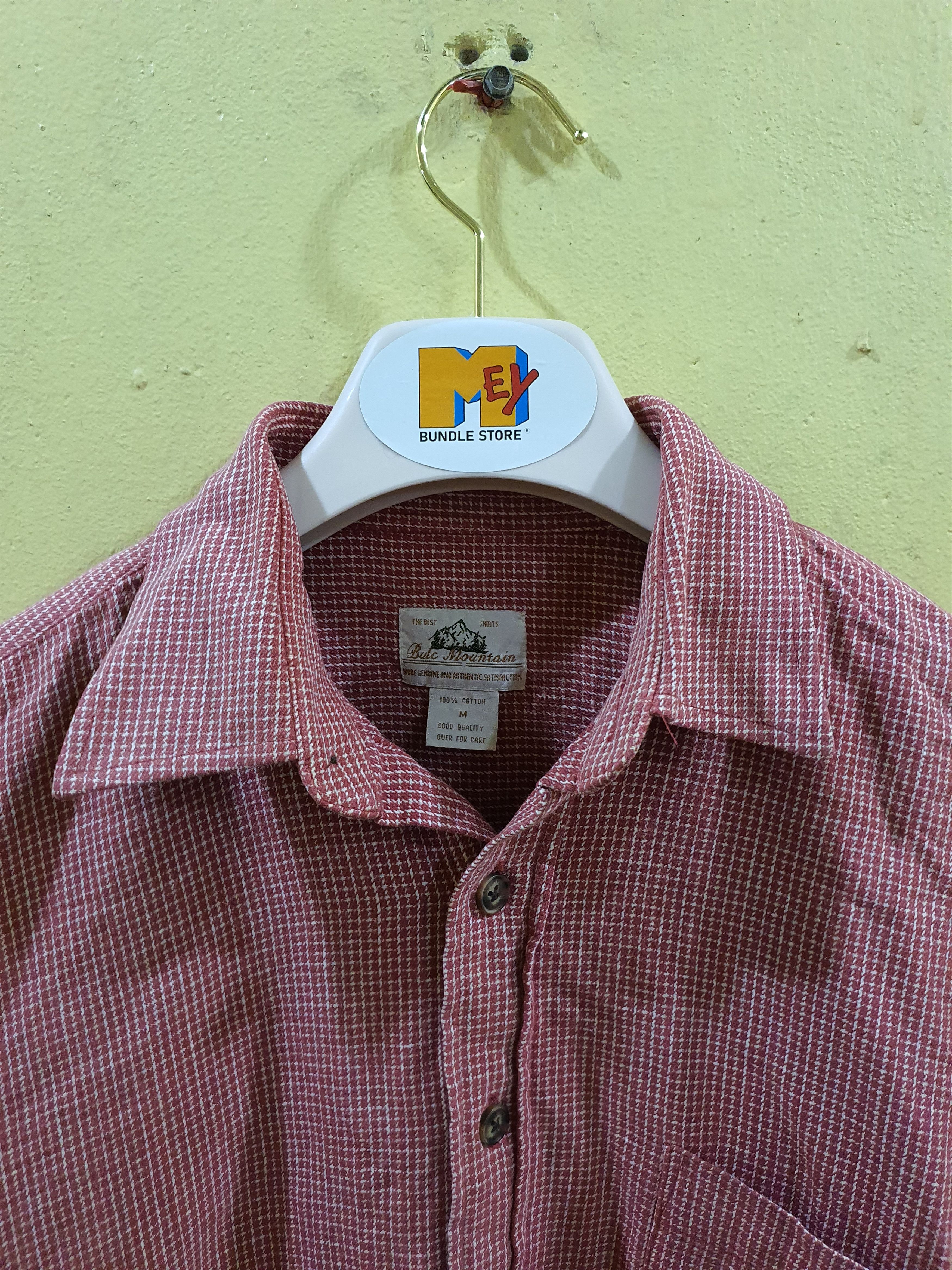 Arrow Duluth Trading Co red thick flannel button-down shirt Size US M / EU 48-50 / 2 - 3 Thumbnail
