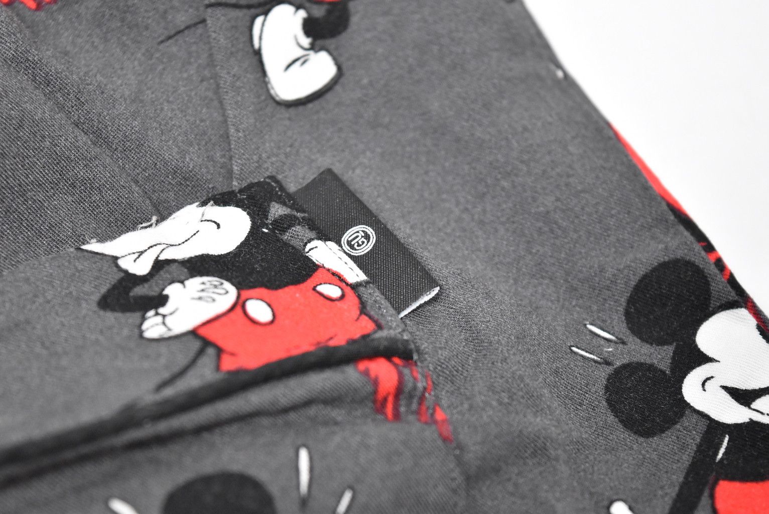 Undercover UNDERCOVER/graphic easy shorts/25832 - 647 50 Size US 30 / EU 46 - 12 Thumbnail