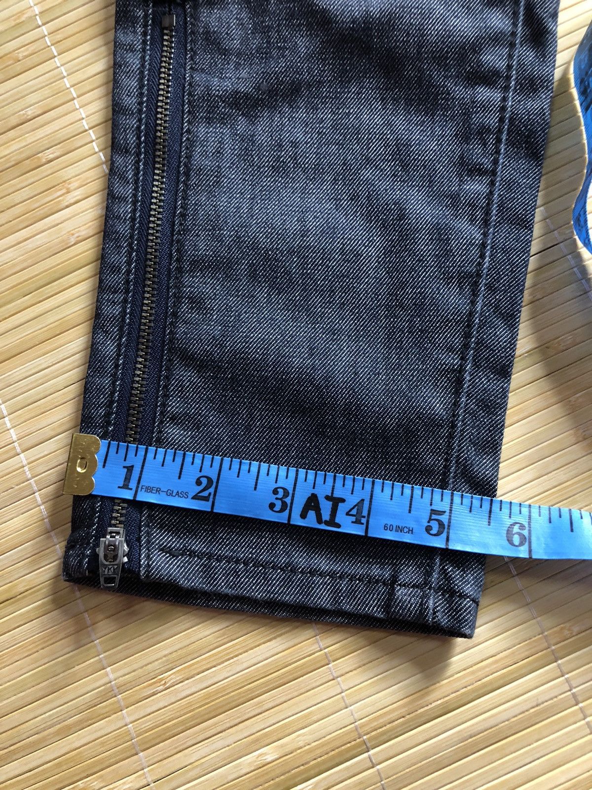 Le Grande Bleu (L.G.B.) UJ skinny fit tapered Size US 31 - 14 Thumbnail