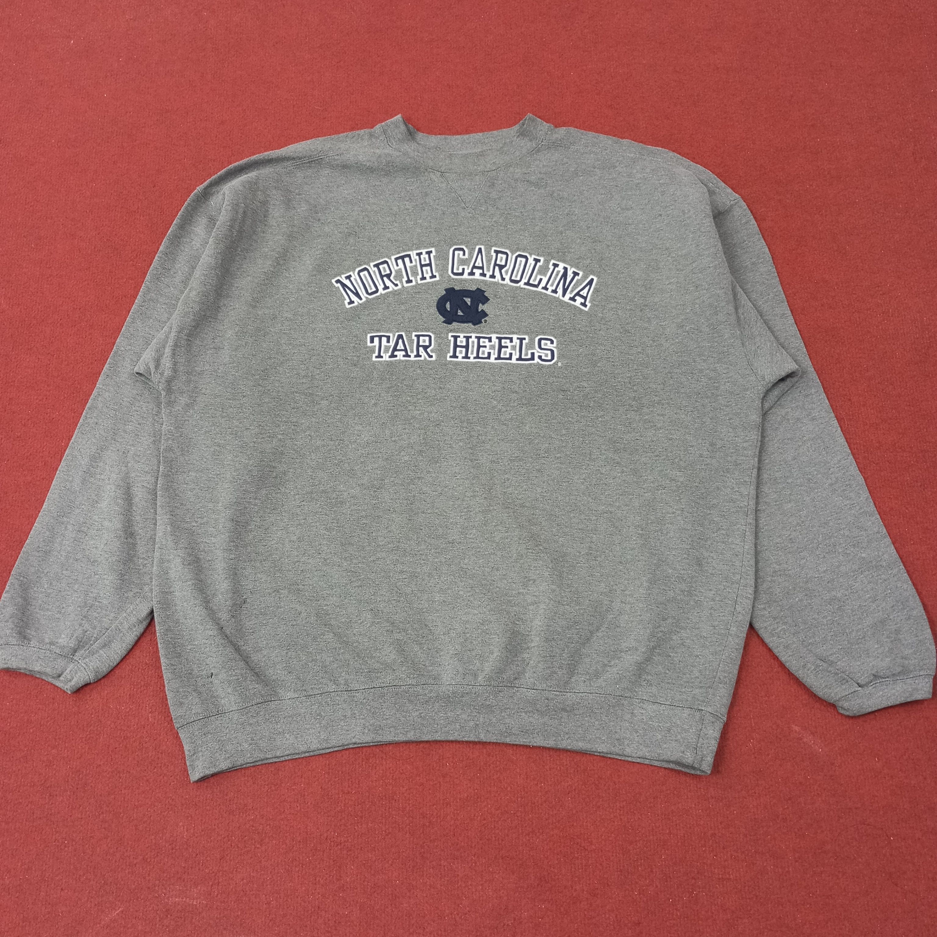 Vintage North Carolina Tar Heels Sweatshirt c251n14 Size US XXL / EU 58 / 5 - 1 Thumbnail