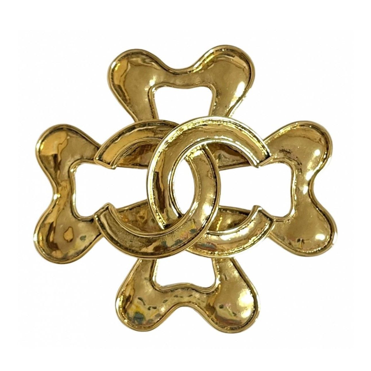 Chanel Vintage Chanel large flower clover brooch with CC mark. Size ONE SIZE - 1 Thumbnail