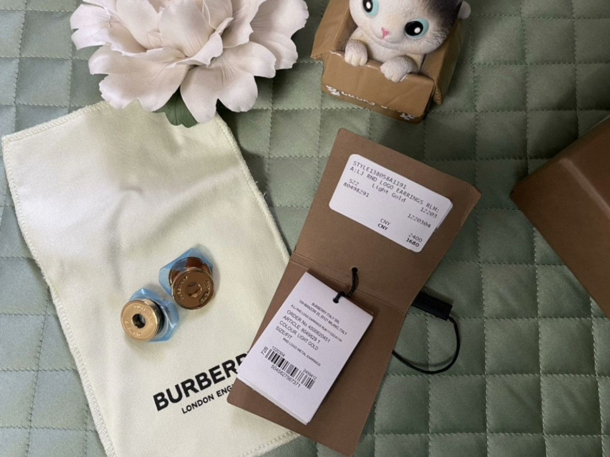 Burberry Burberry light gold earring unisex Size ONE SIZE - 8 Thumbnail