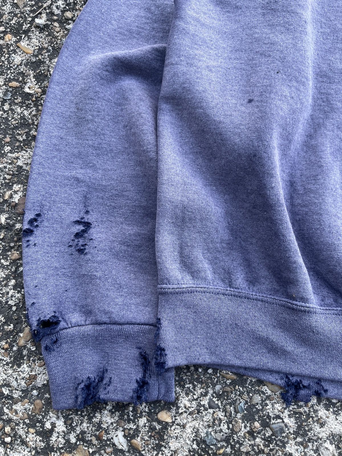 Vintage 90s Crazy Distressed Faded Blue Crewneck Size US L / EU 52-54 / 3 - 15 Thumbnail