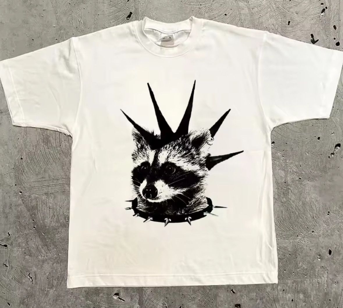 Other Vintage Retro American Raccoon Cute Graphic T-Shirt Size US XL / EU 56 / 4 - 1 Thumbnail