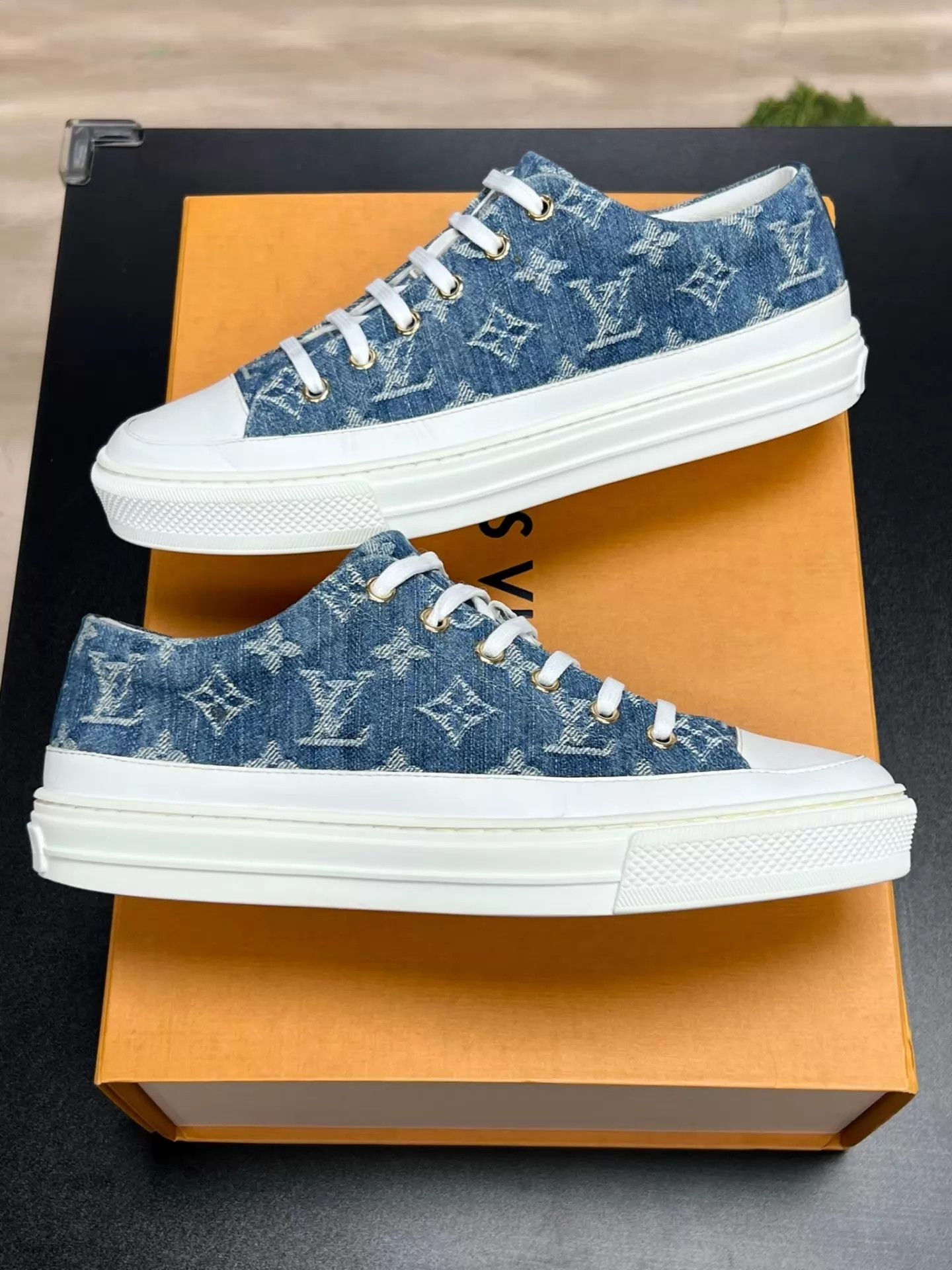 Louis Vuitton LV Stellar Denim Blue Low-Top Sneakers 39 Size US 8 / IT 38 - 5 Thumbnail